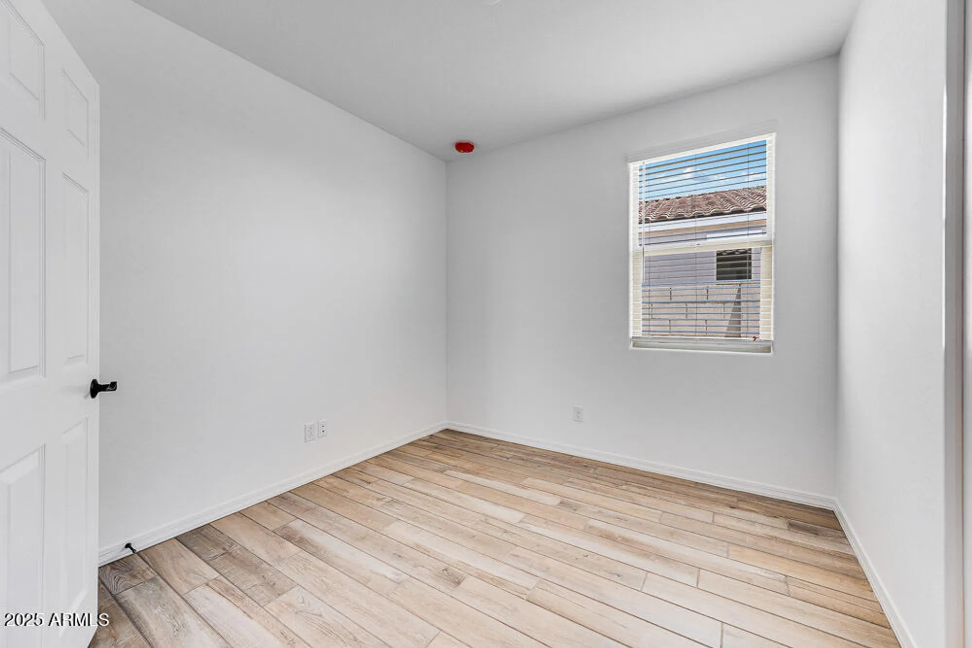 Property Slideshow image 23 of 35 | 18153 w hiddenview dr, Goodyear, AZ, 85338