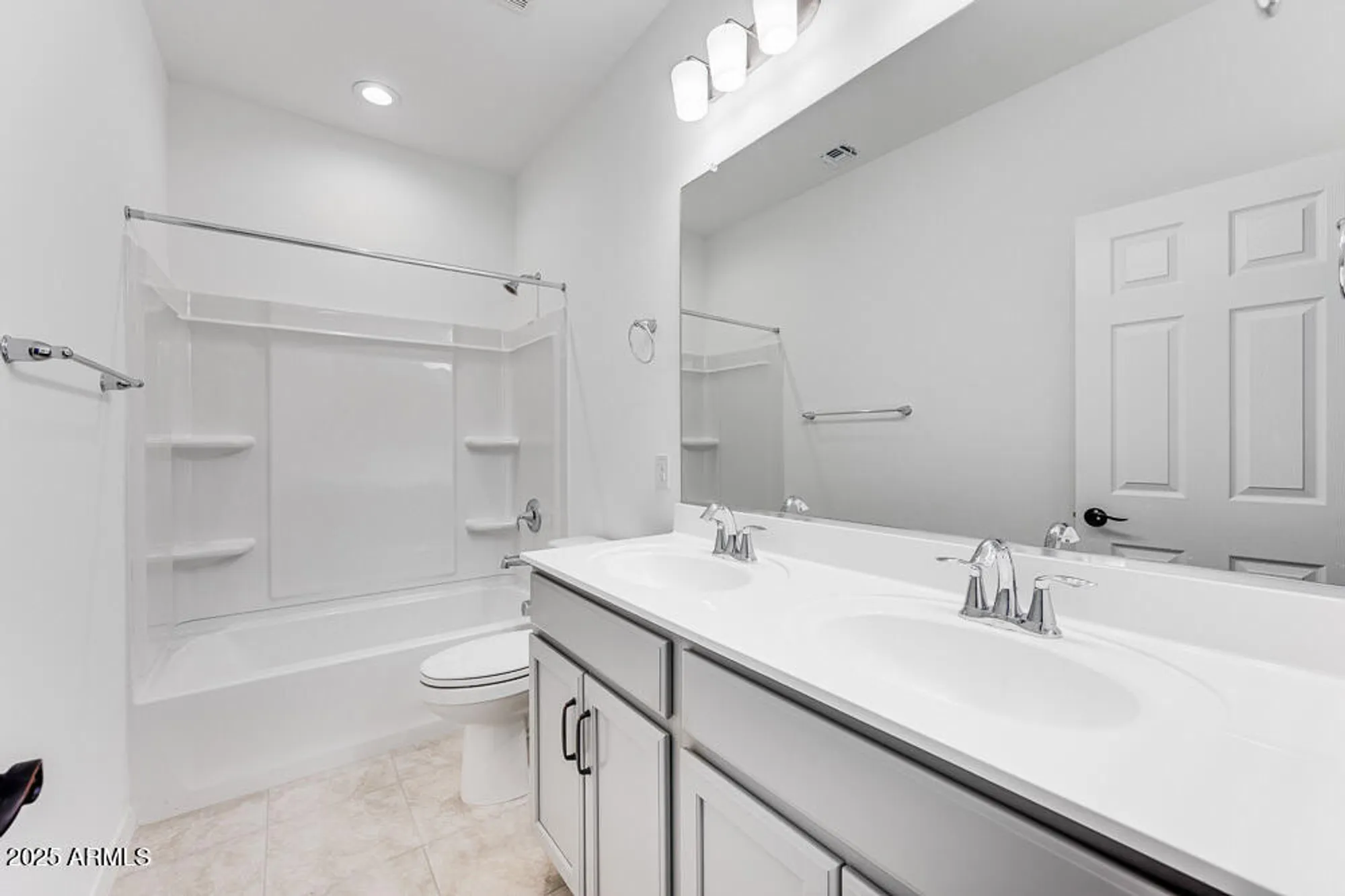 Property Slideshow image 25 of 35 | 18153 w hiddenview dr, Goodyear, AZ, 85338