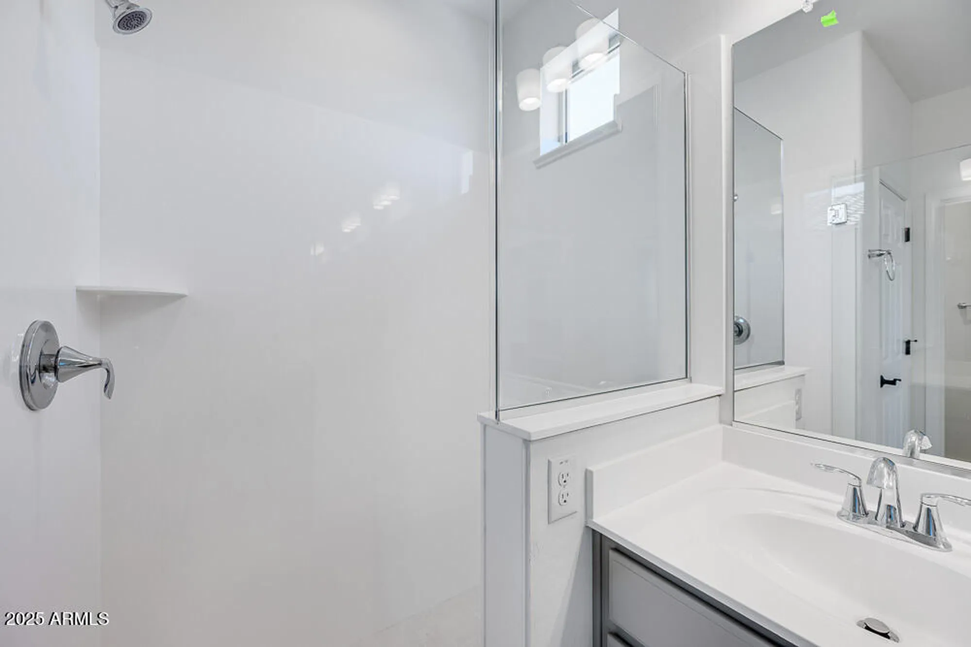 Property Slideshow image 27 of 35 | 18153 w hiddenview dr, Goodyear, AZ, 85338