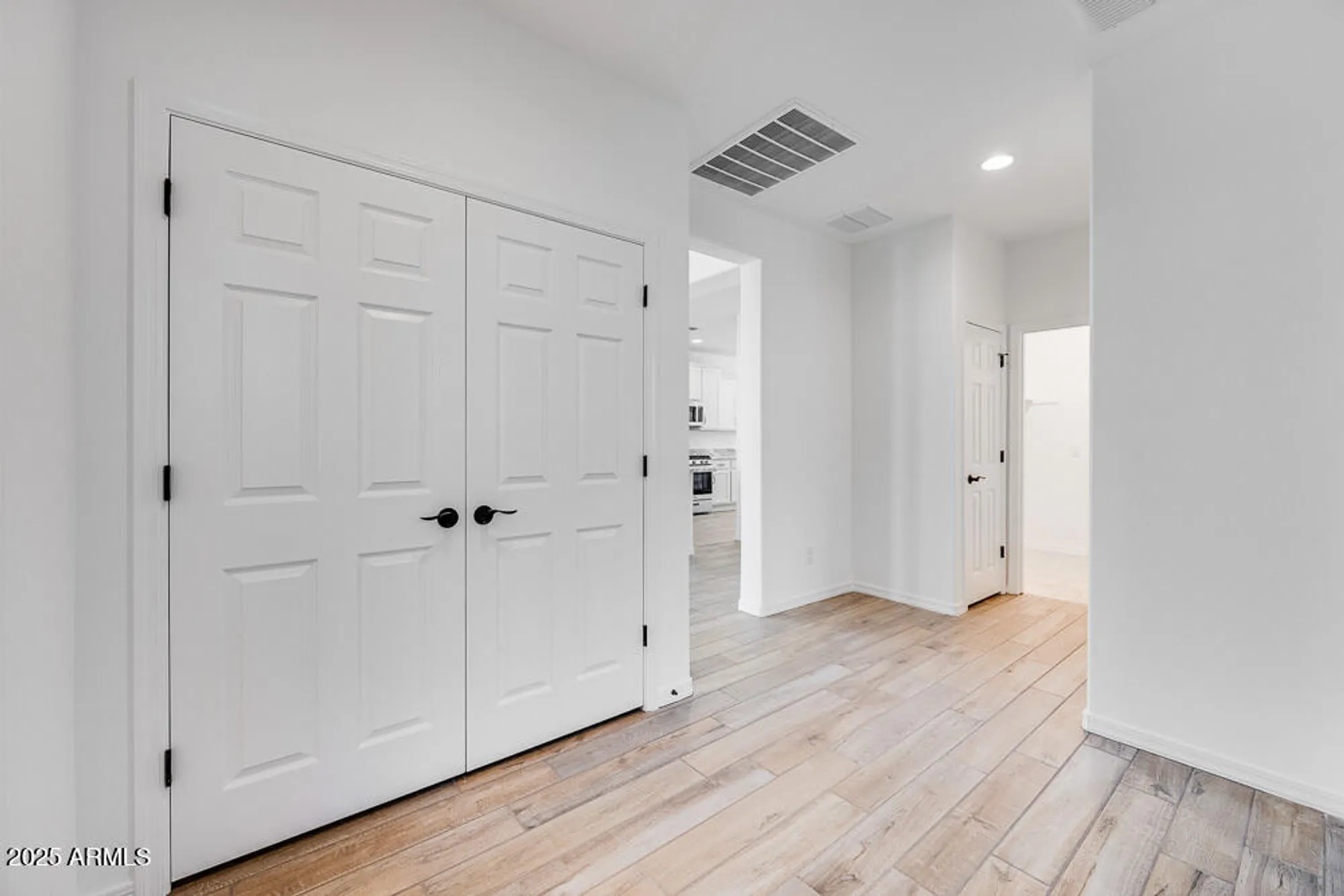 Property Slideshow image 28 of 35 | 18153 w hiddenview dr, Goodyear, AZ, 85338