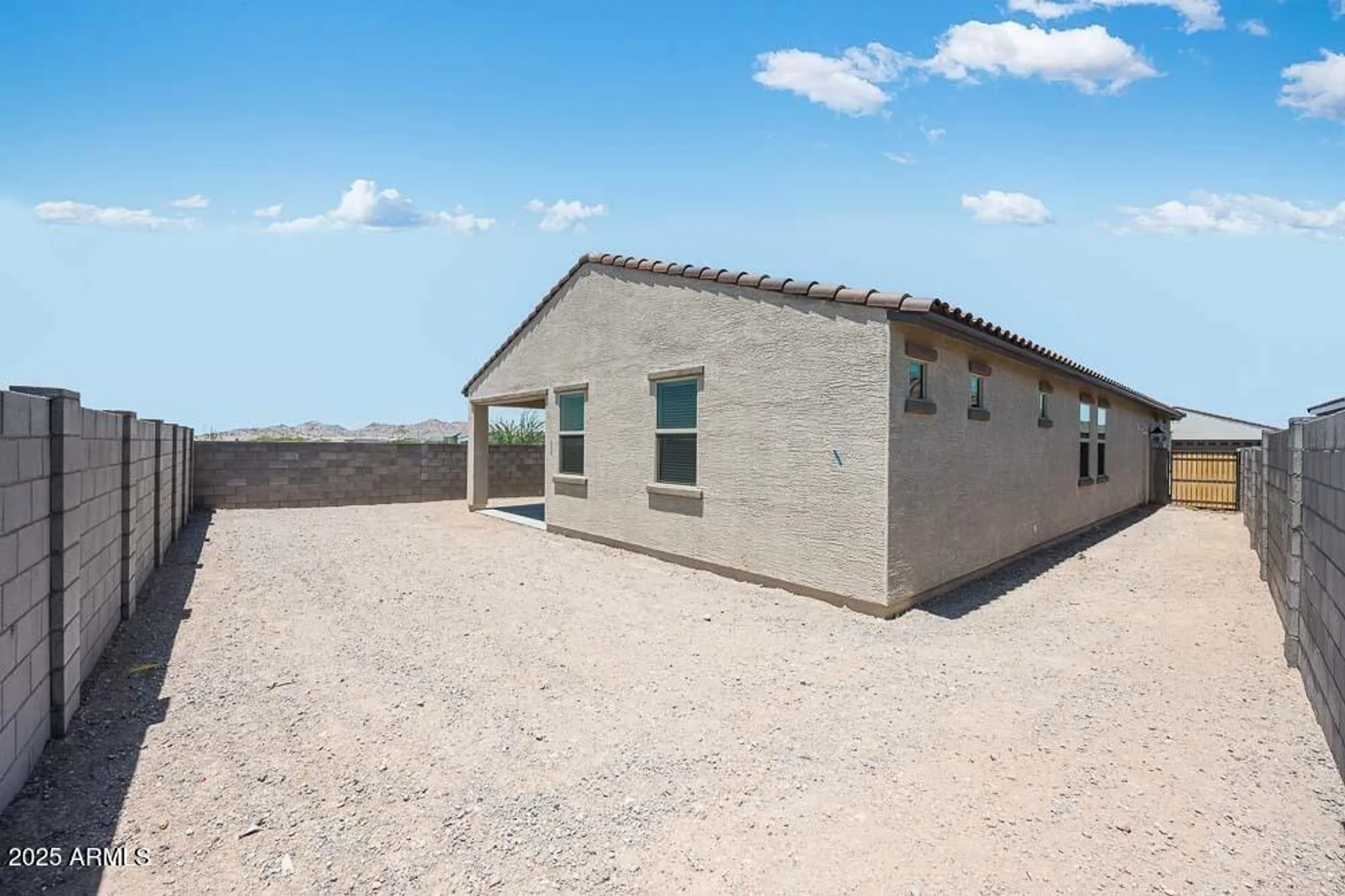 Property Slideshow image 32 of 35 | 18153 w hiddenview dr, Goodyear, AZ, 85338