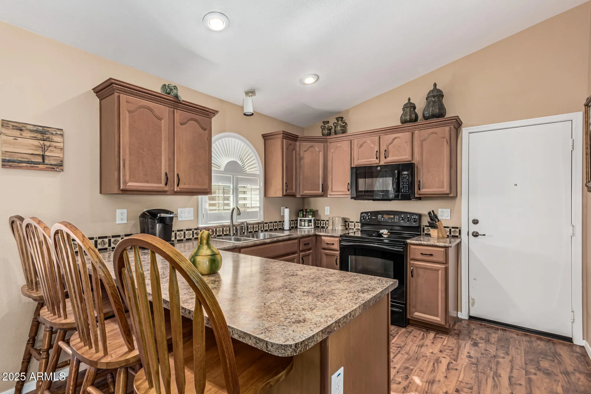 Property Slideshow image 12 of 31 | 18297 w spencer dr, Surprise, AZ, 85374