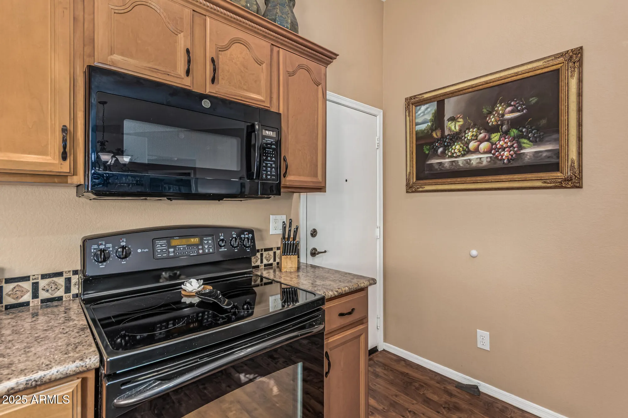 Property Slideshow image 13 of 31 | 18297 w spencer dr, Surprise, AZ, 85374