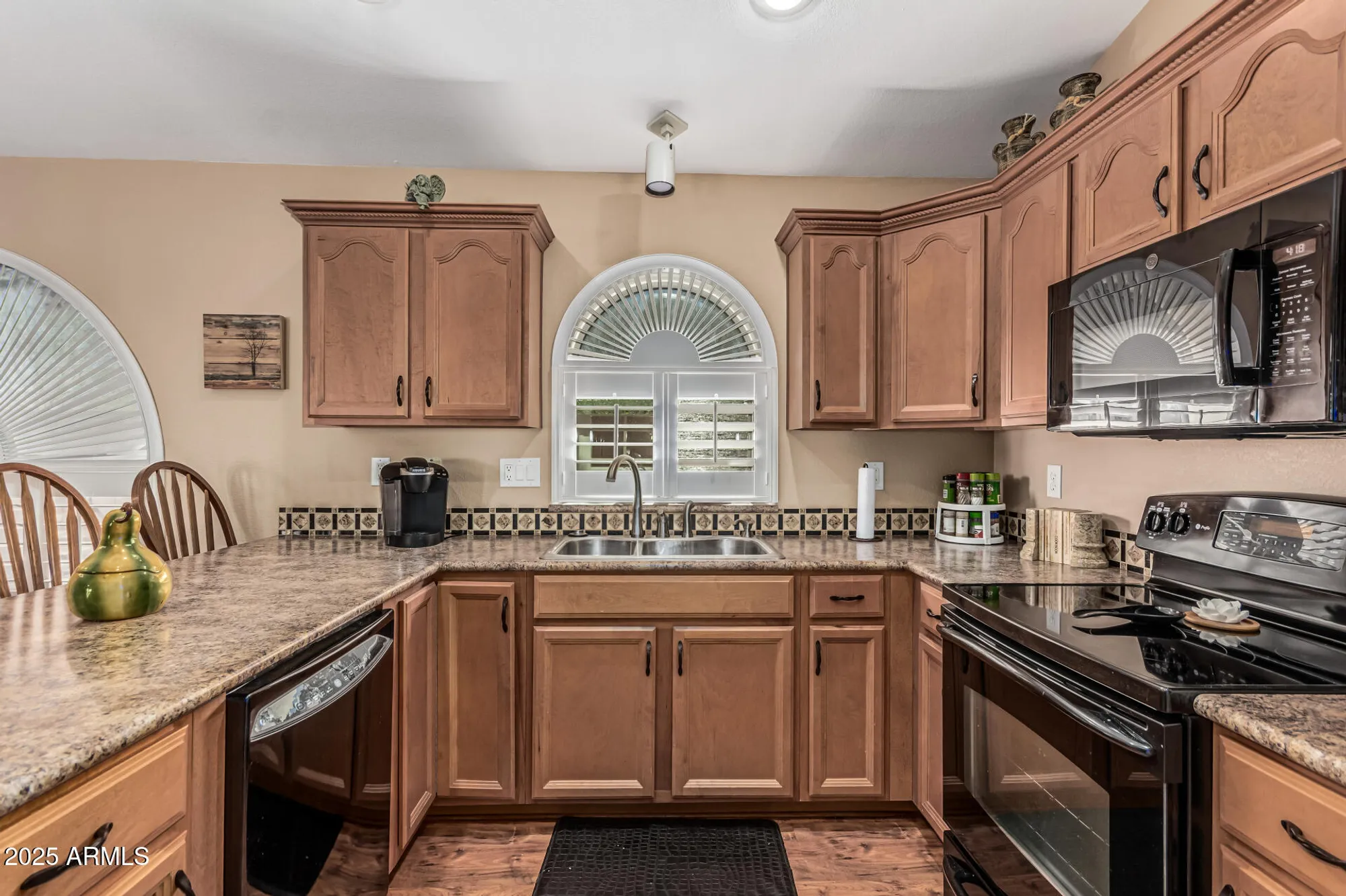 Property Slideshow image 14 of 31 | 18297 w spencer dr, Surprise, AZ, 85374