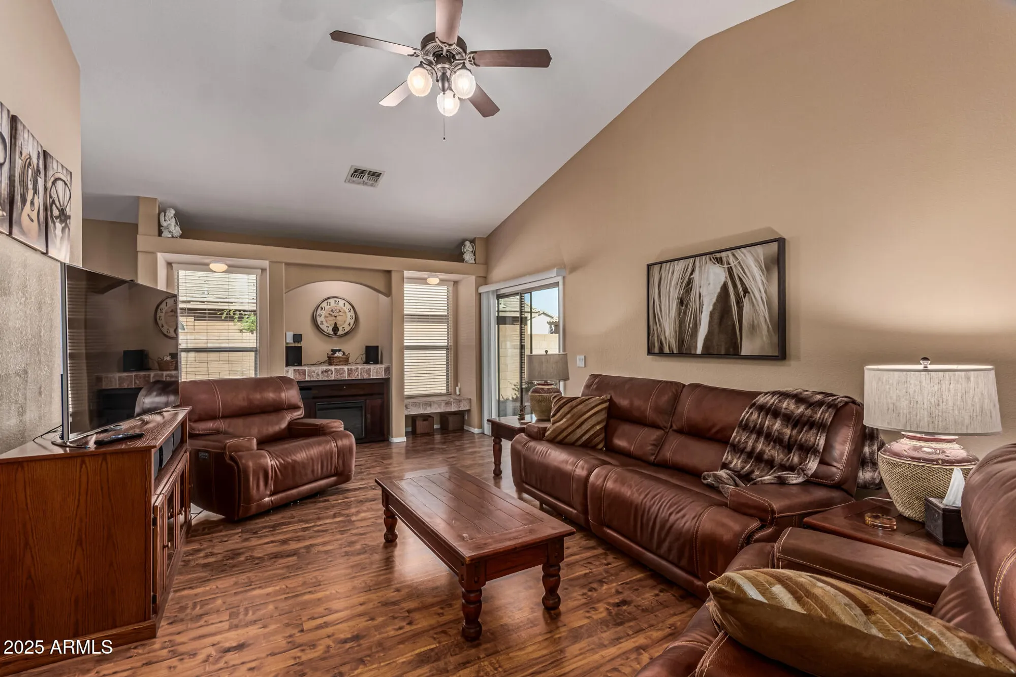 Property Slideshow image 8 of 31 | 18297 w spencer dr, Surprise, AZ, 85374