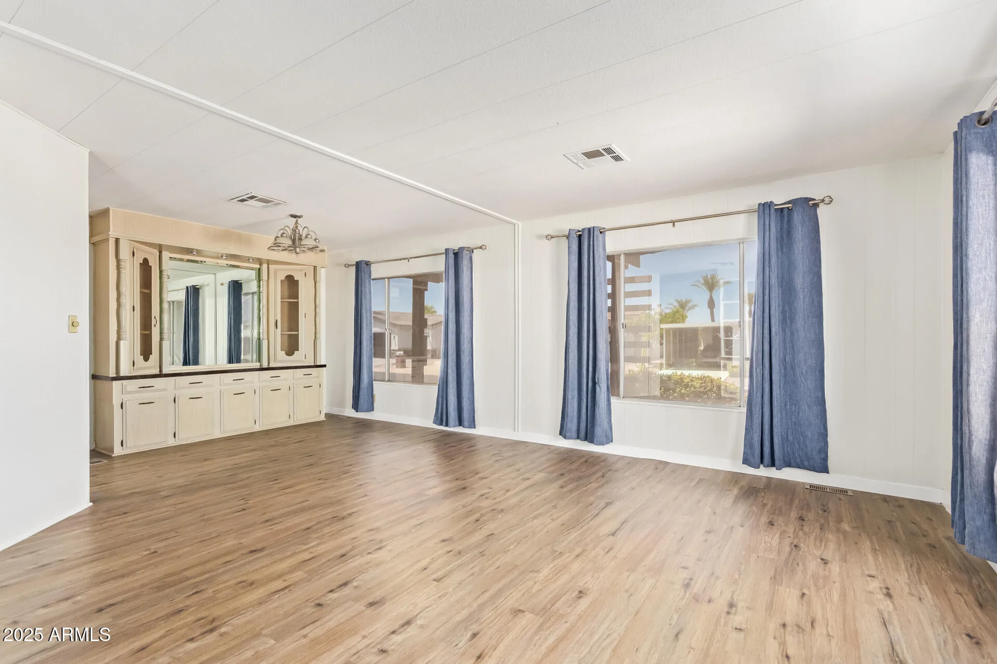 Property Slideshow image 8 of 33 | 2529 n barber dr, Mesa, AZ, 85215