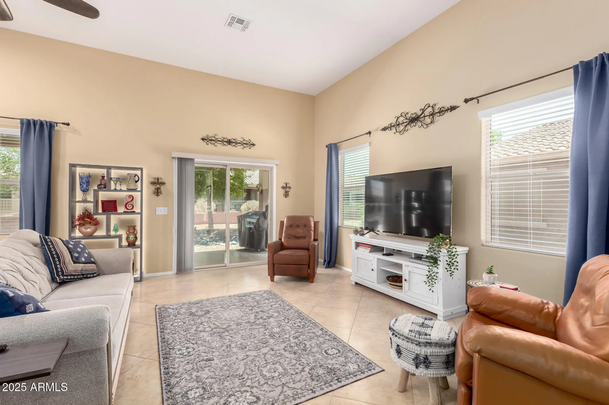 Property Slideshow image 9 of 32 | 42709 w kingfisher dr, Maricopa, AZ, 85138