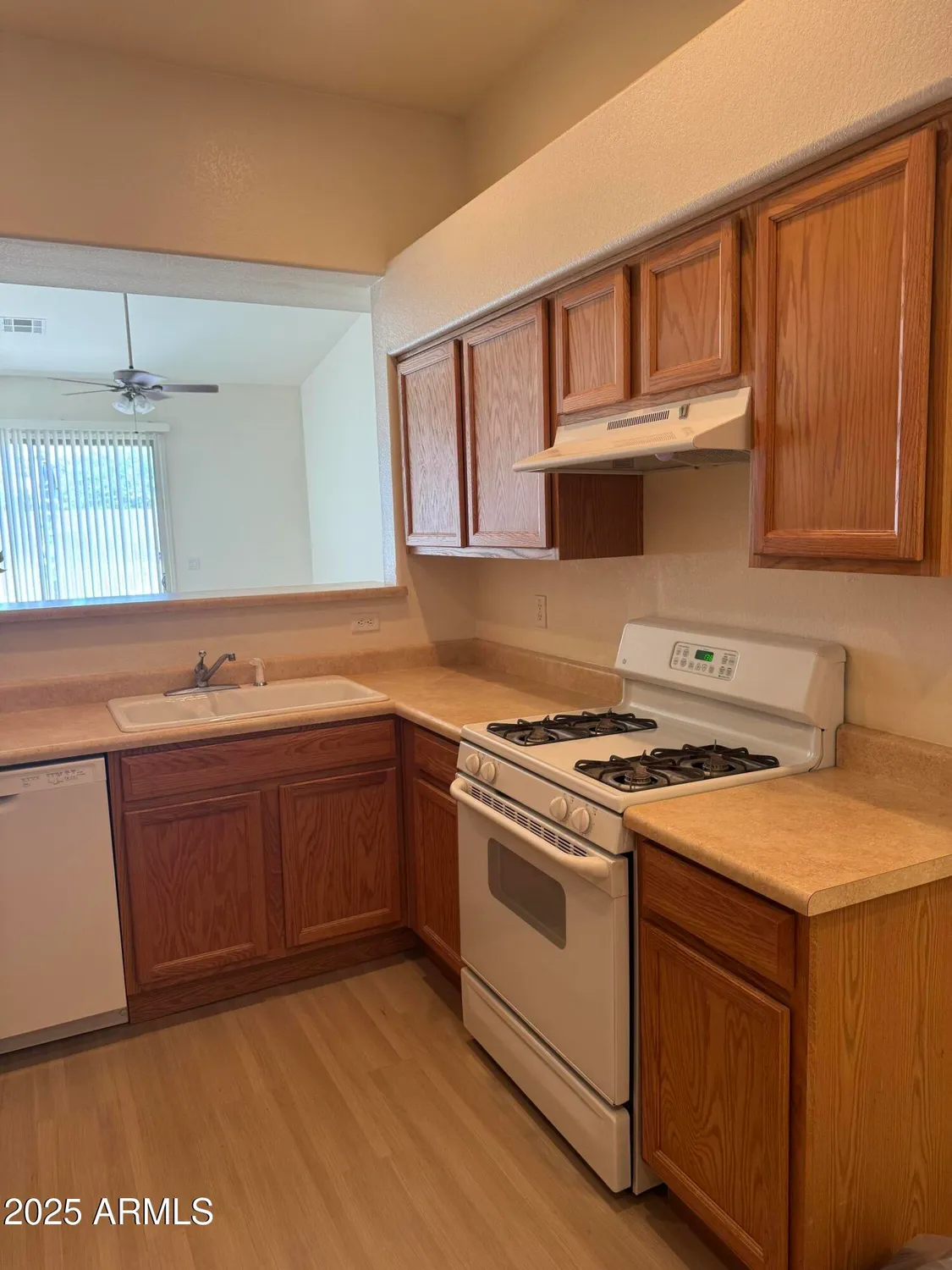 Property Slideshow image 7 of 29 | 18650 n 91st ave unit 1501, Peoria, AZ, 85382