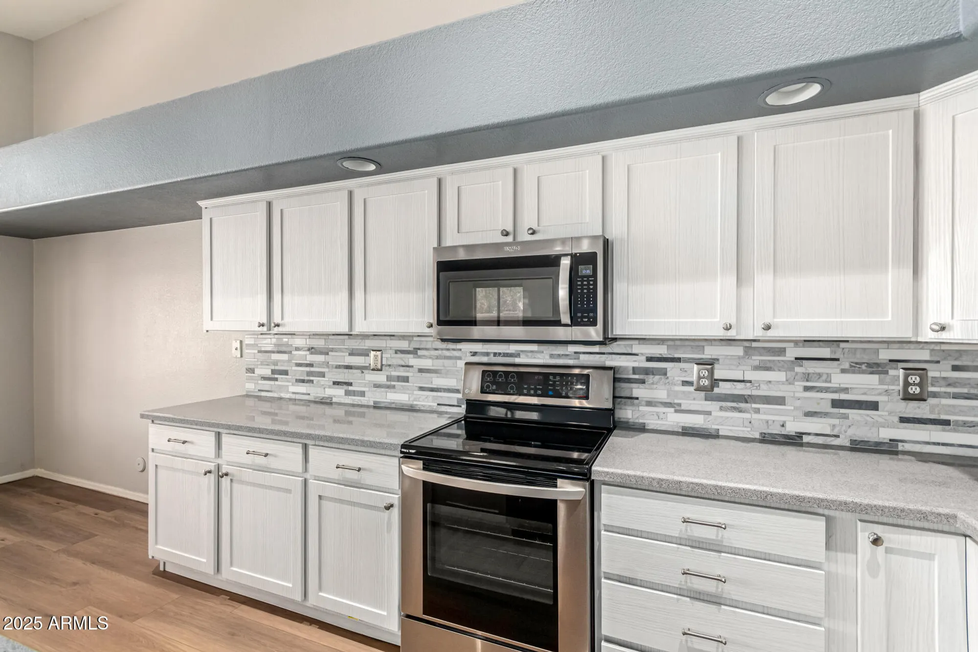 Property Slideshow image 14 of 44 | 11023 w chino dr, Peoria, AZ, 85373