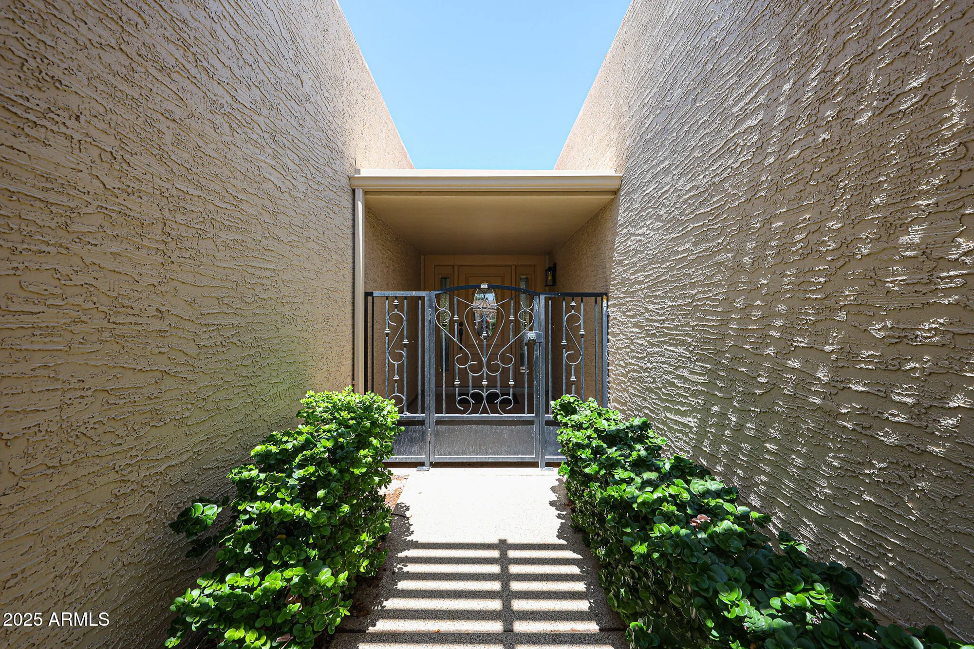 Property Slideshow image 7 of 57 | 25809 s hollygreen dr, Sun Lakes, AZ, 85248