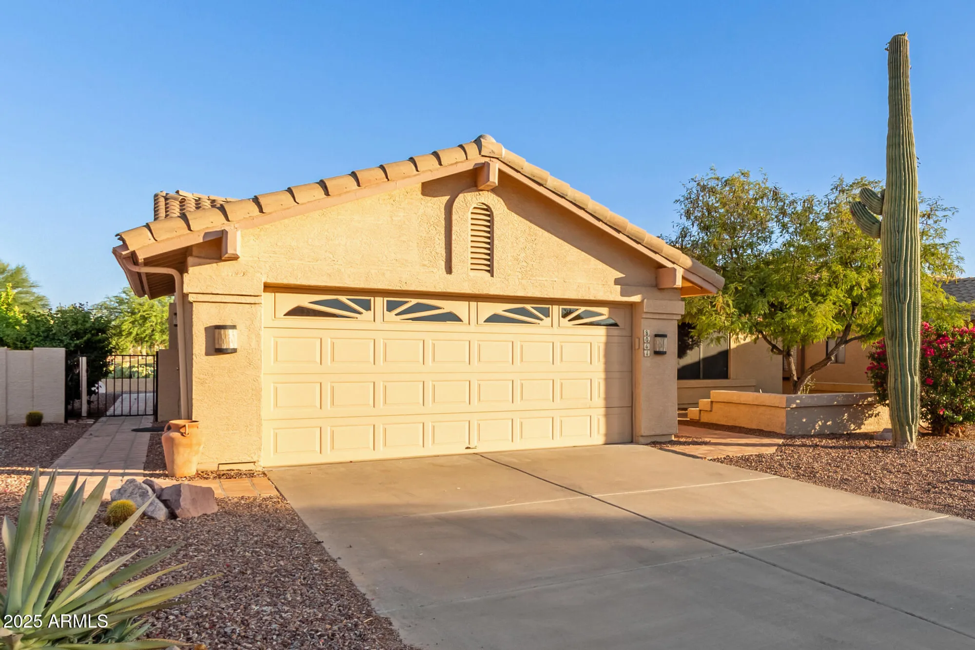 Property Slideshow image 16 of 48 | 8061 e lavender dr, Gold Canyon, AZ, 85118