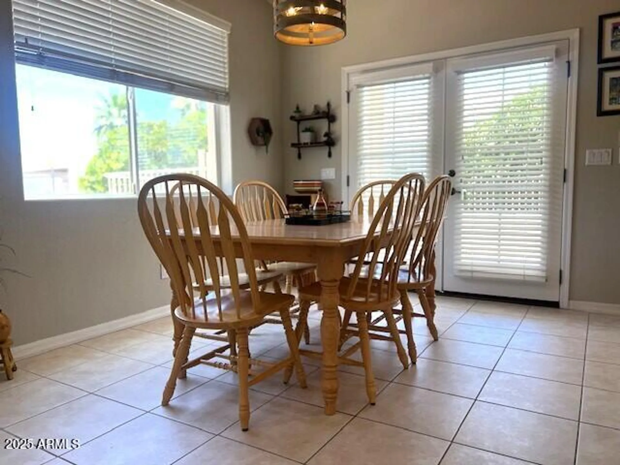 Property Slideshow image 16 of 53 | 2416 n snead dr, Mesa, AZ, 85215