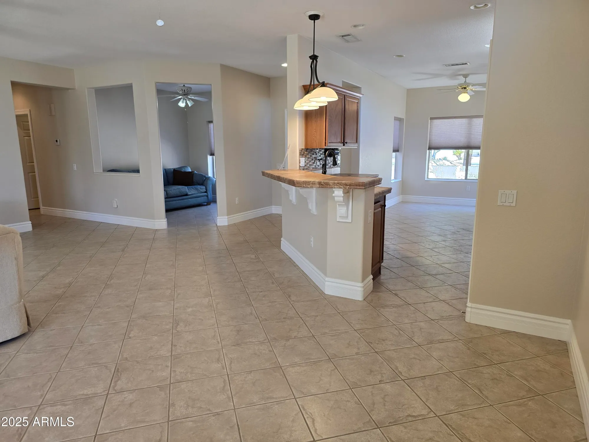 Property Slideshow image 14 of 48 | 19595 n sunburst way, Surprise, AZ, 85374