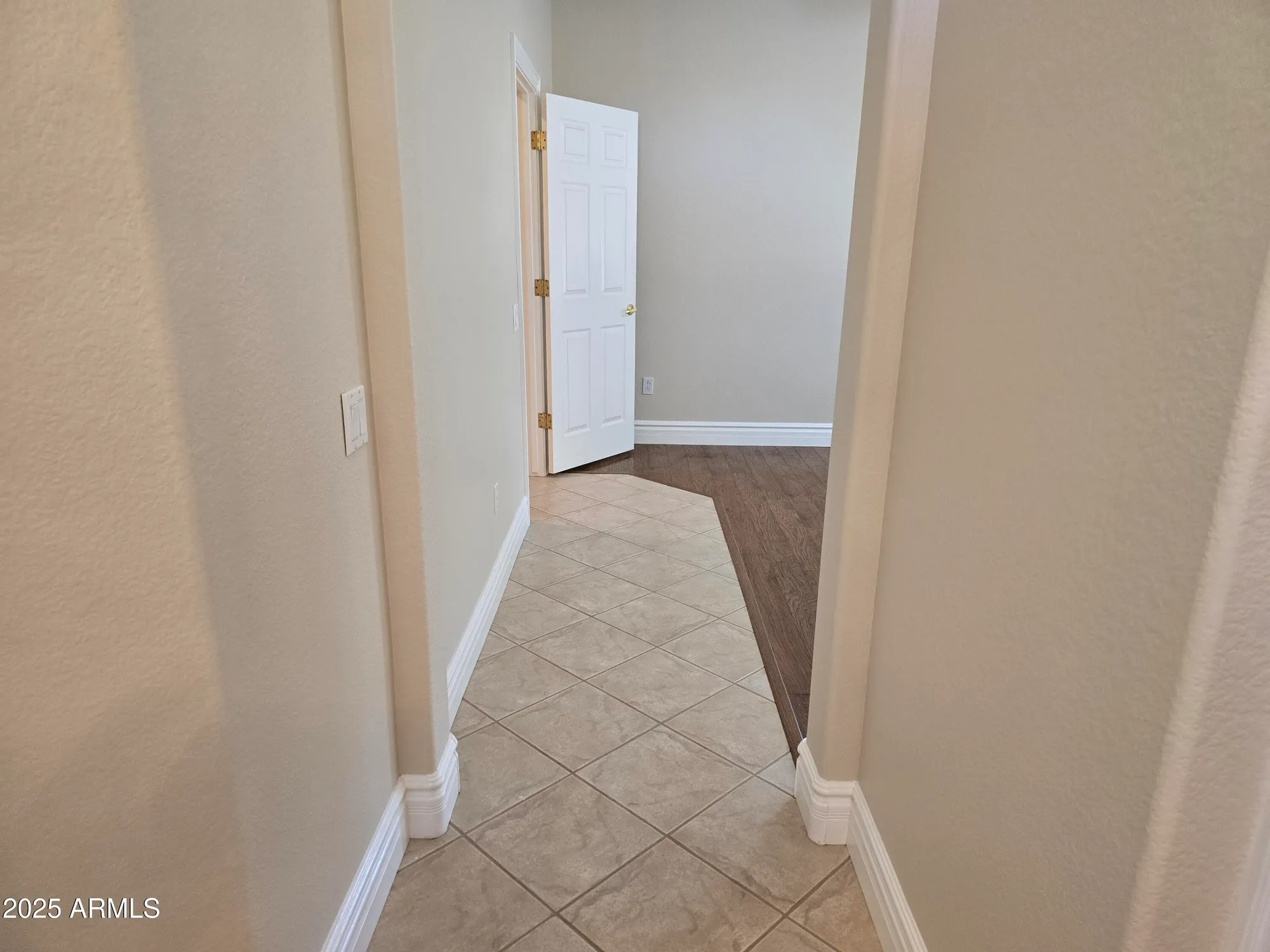 Property Slideshow image 31 of 48 | 19595 n sunburst way, Surprise, AZ, 85374