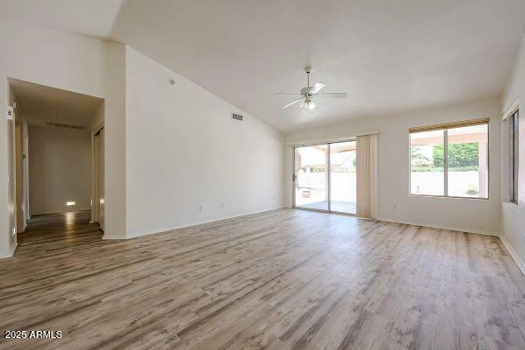 Property Slideshow image 5 of 33 | 10536 e coopers hawk dr, Sun Lakes, AZ, 85248