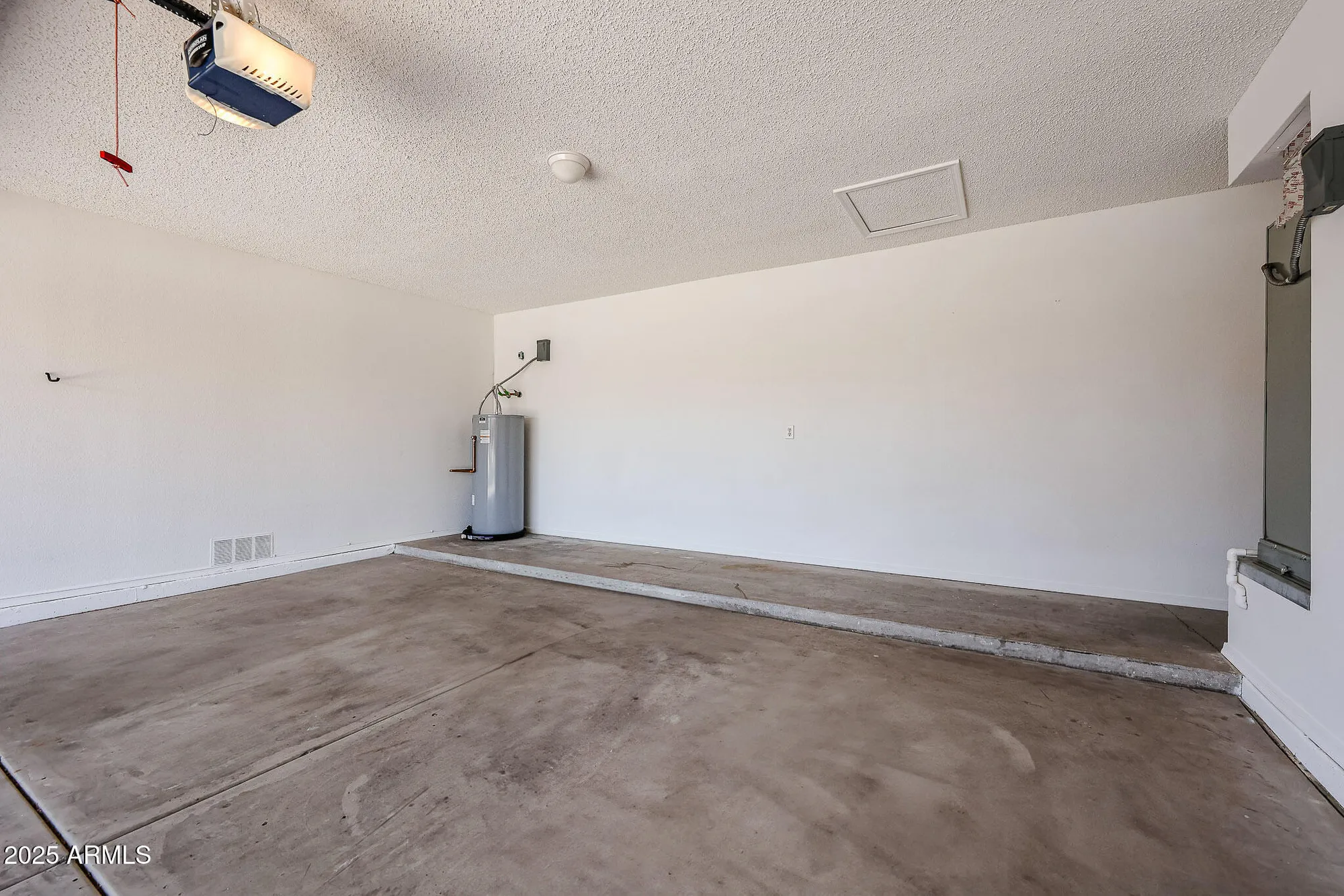 Property Slideshow image 32 of 33 | 10536 e coopers hawk dr, Sun Lakes, AZ, 85248