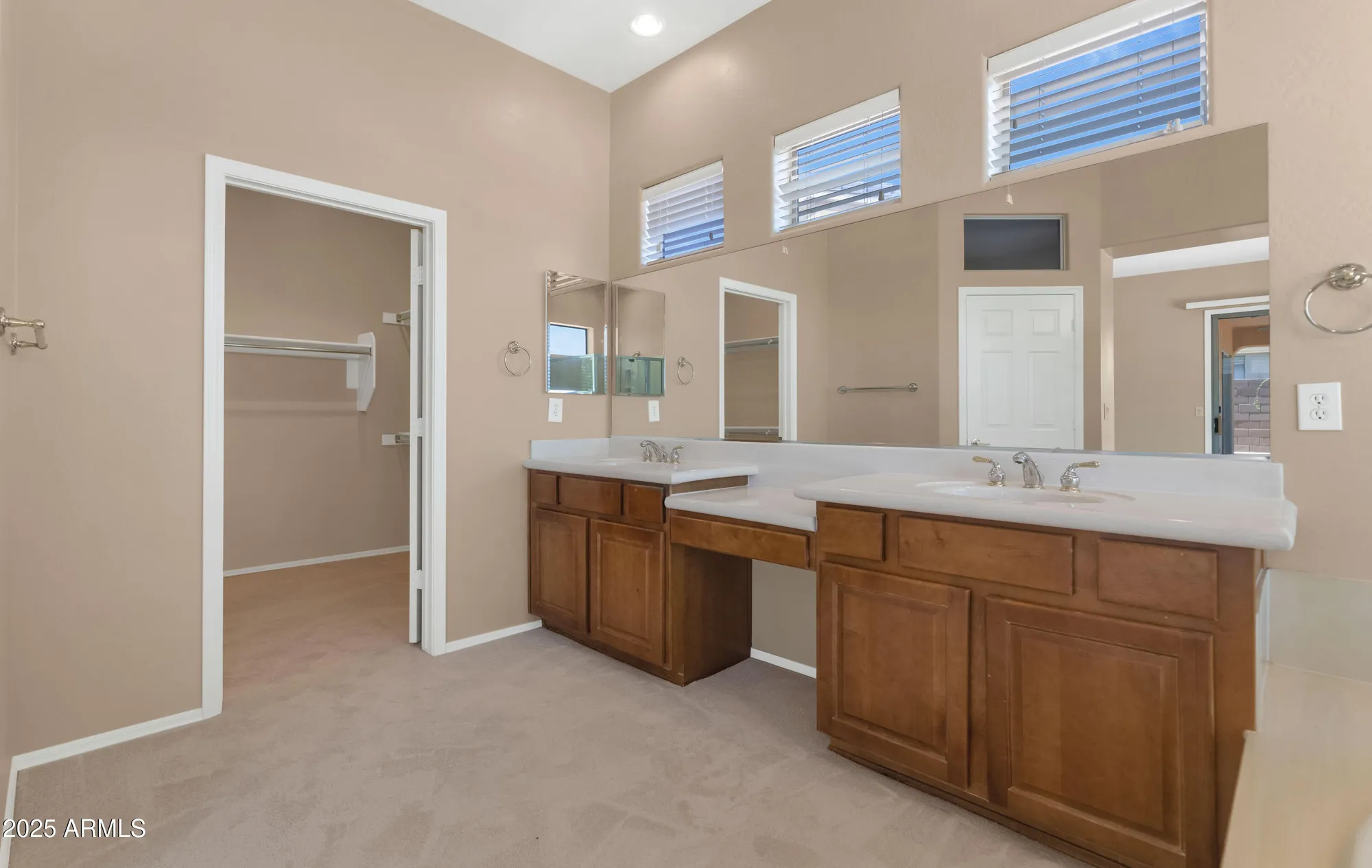 Property Slideshow image 14 of 27 | 42122 n anthem springs rd, Anthem, AZ, 85086