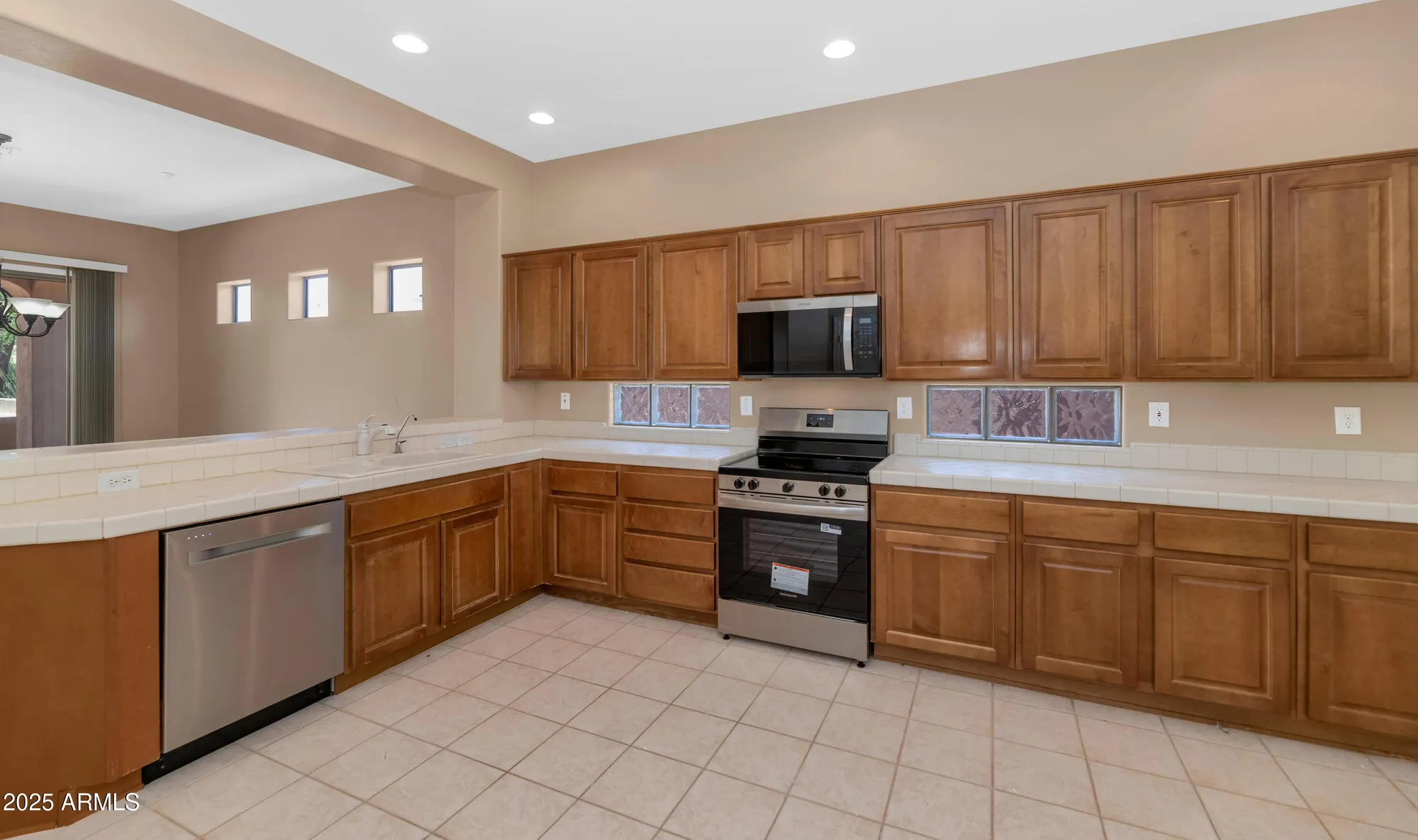 Property Slideshow image 6 of 27 | 42122 n anthem springs rd, Anthem, AZ, 85086