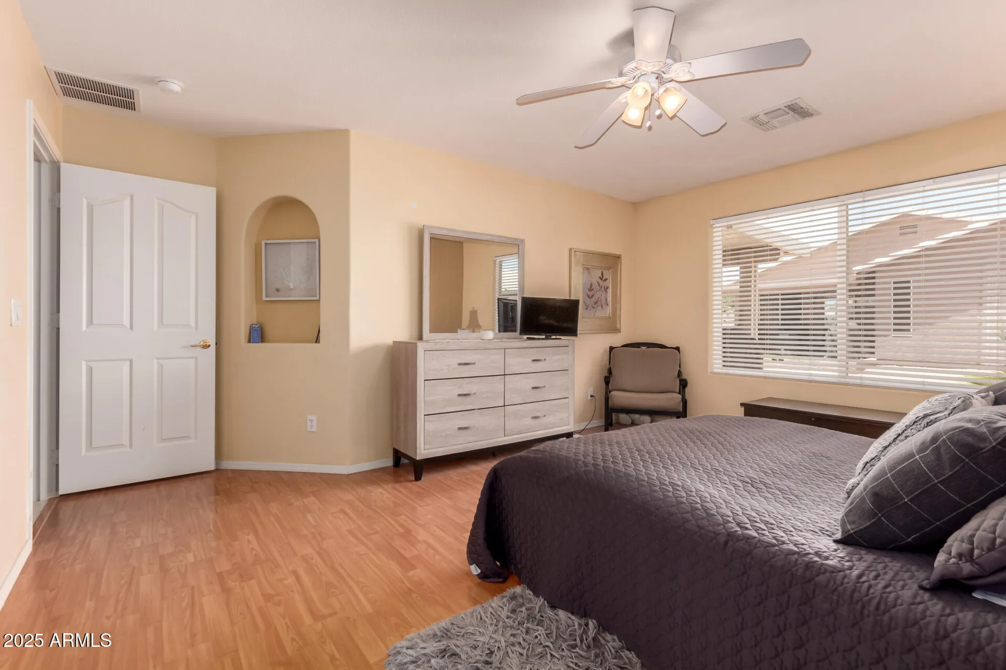 Property Slideshow image 18 of 48 | 1362 e cherry hills dr, Chandler, AZ, 85249