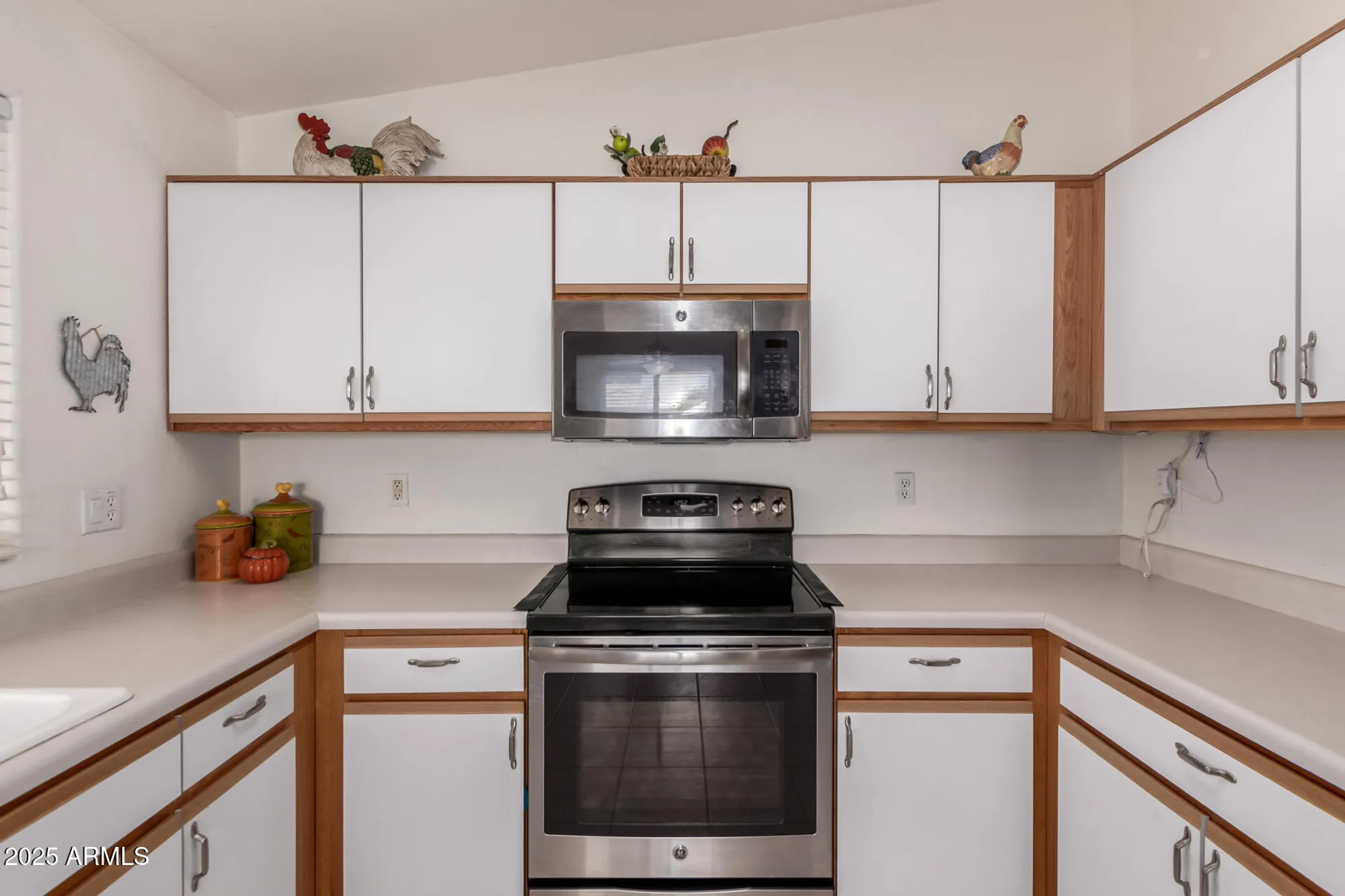 Property Slideshow image 20 of 48 | 1362 e cherry hills dr, Chandler, AZ, 85249