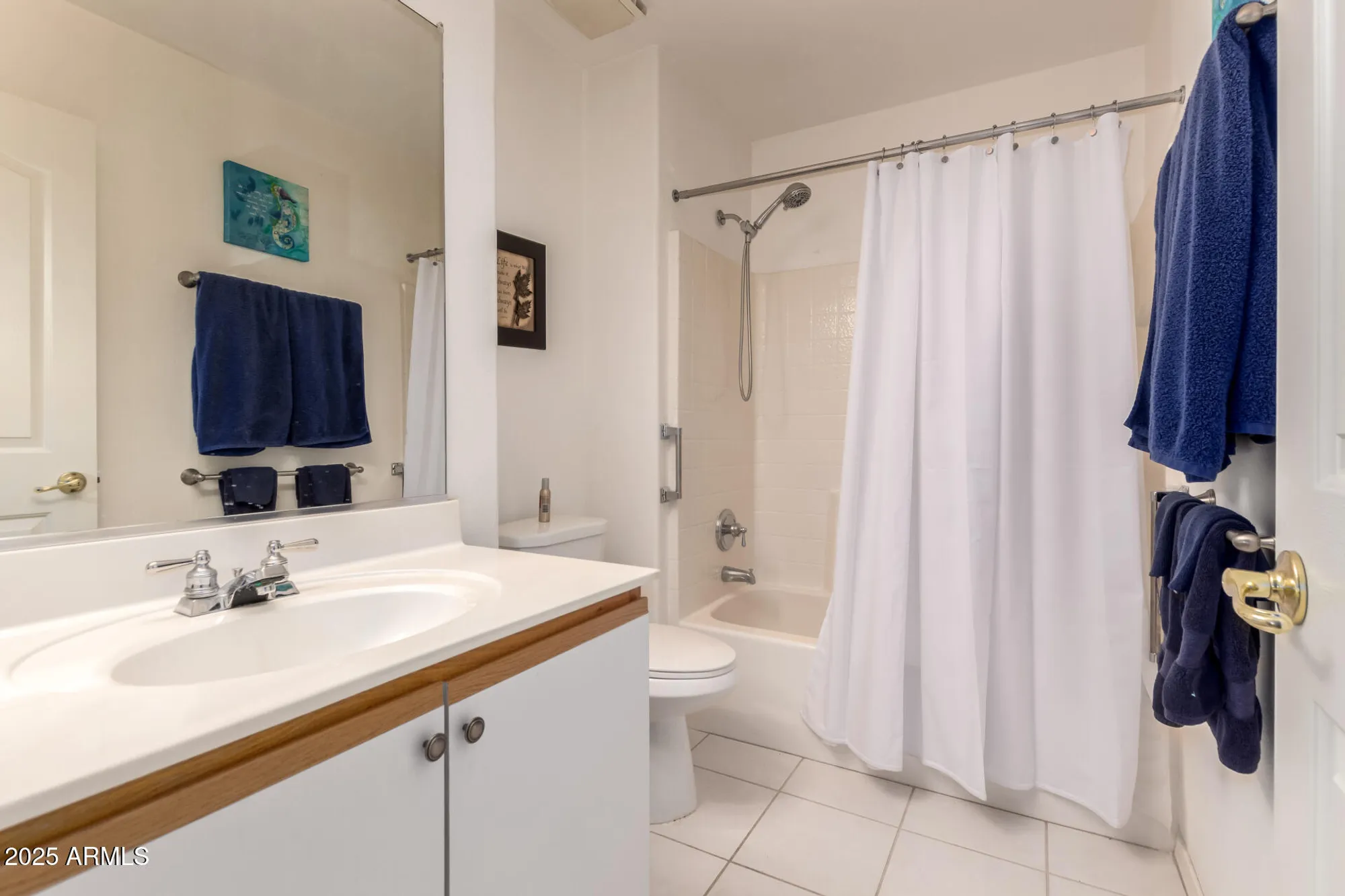 Property Slideshow image 19 of 48 | 1362 e cherry hills dr, Chandler, AZ, 85249