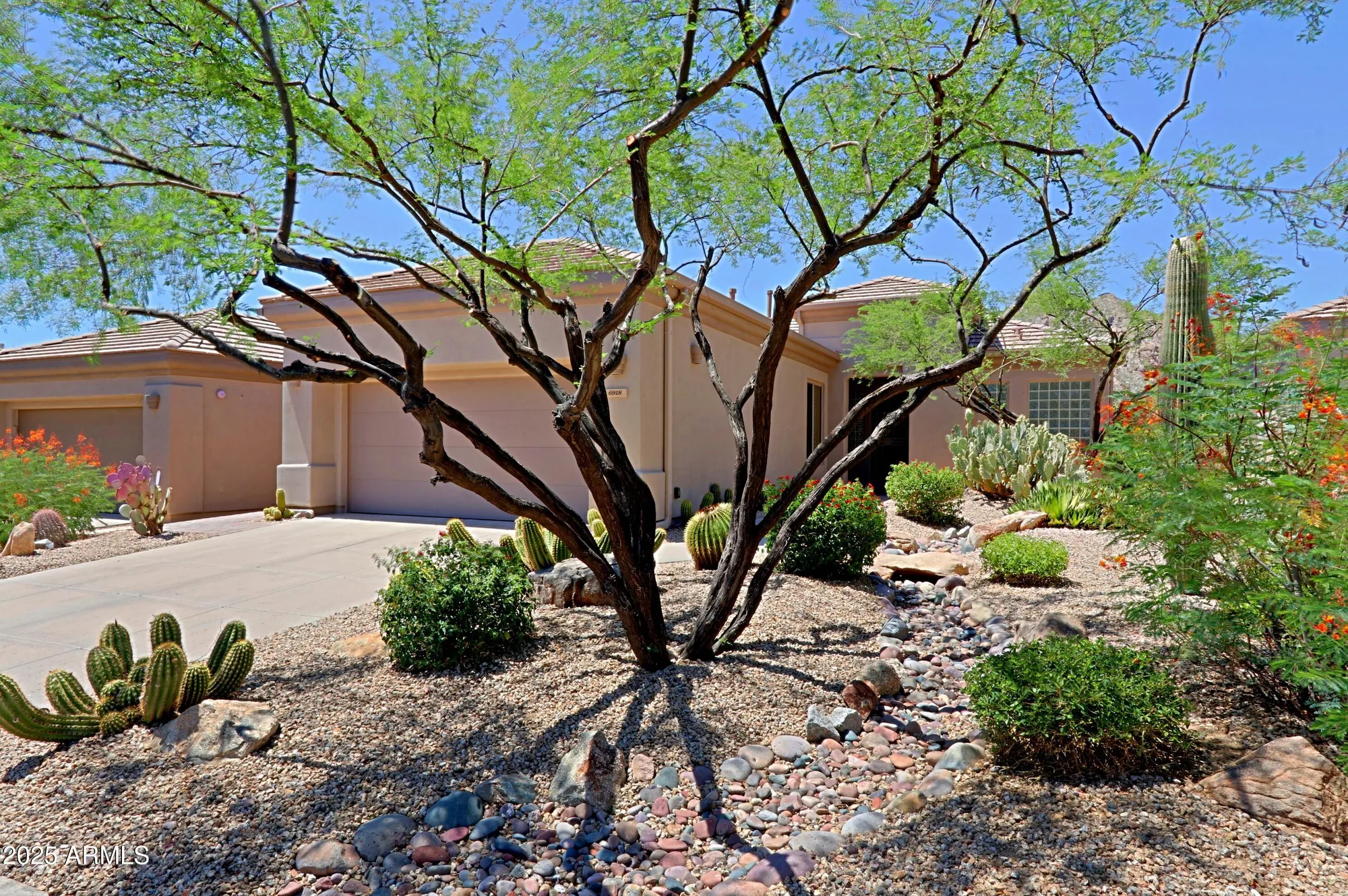Property Slideshow image 4 of 68 | 6918 e nightingale star cir, Scottsdale, AZ, 85266