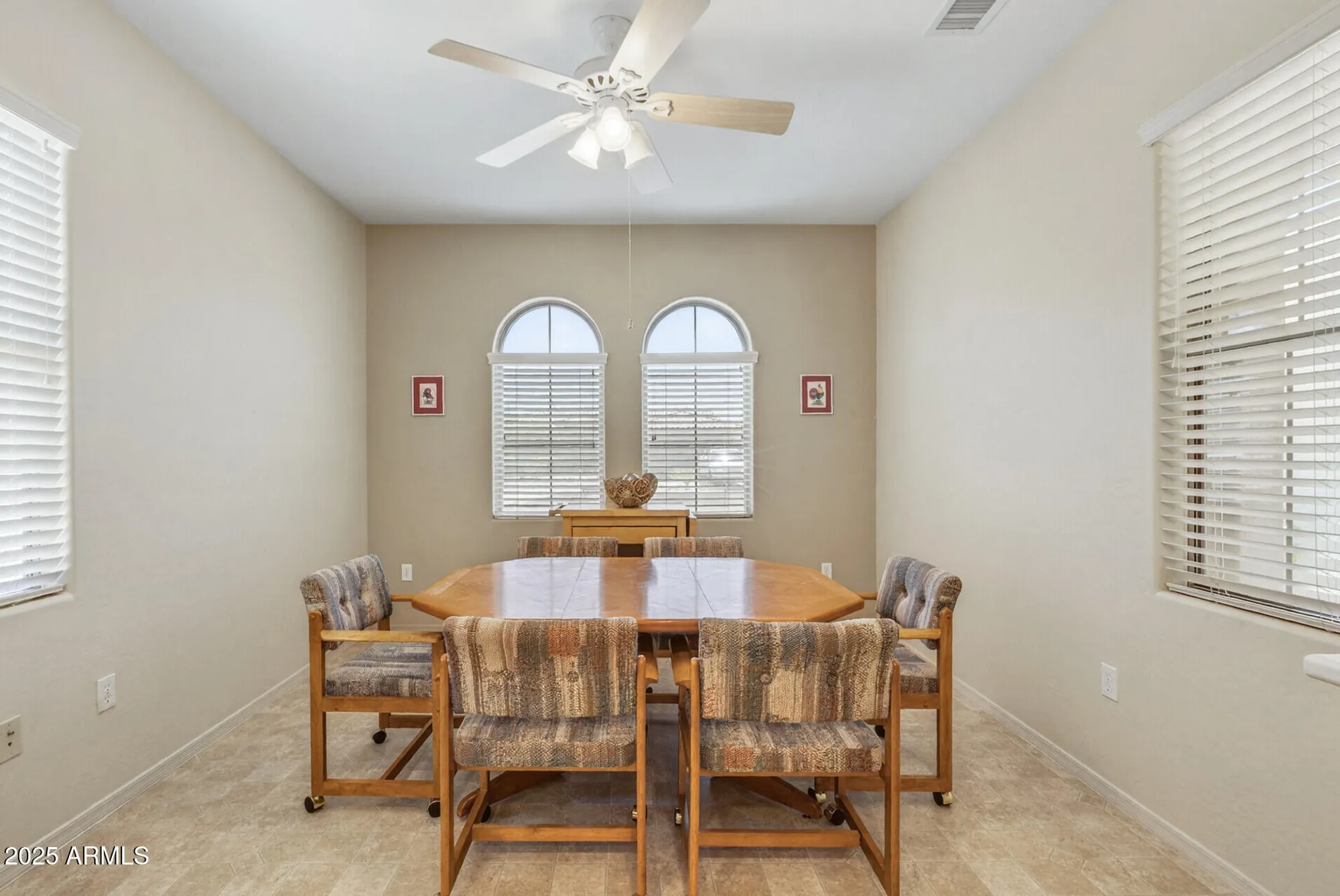 Property Slideshow image 27 of 50 | 16412 w peppertree ct, Surprise, AZ, 85387