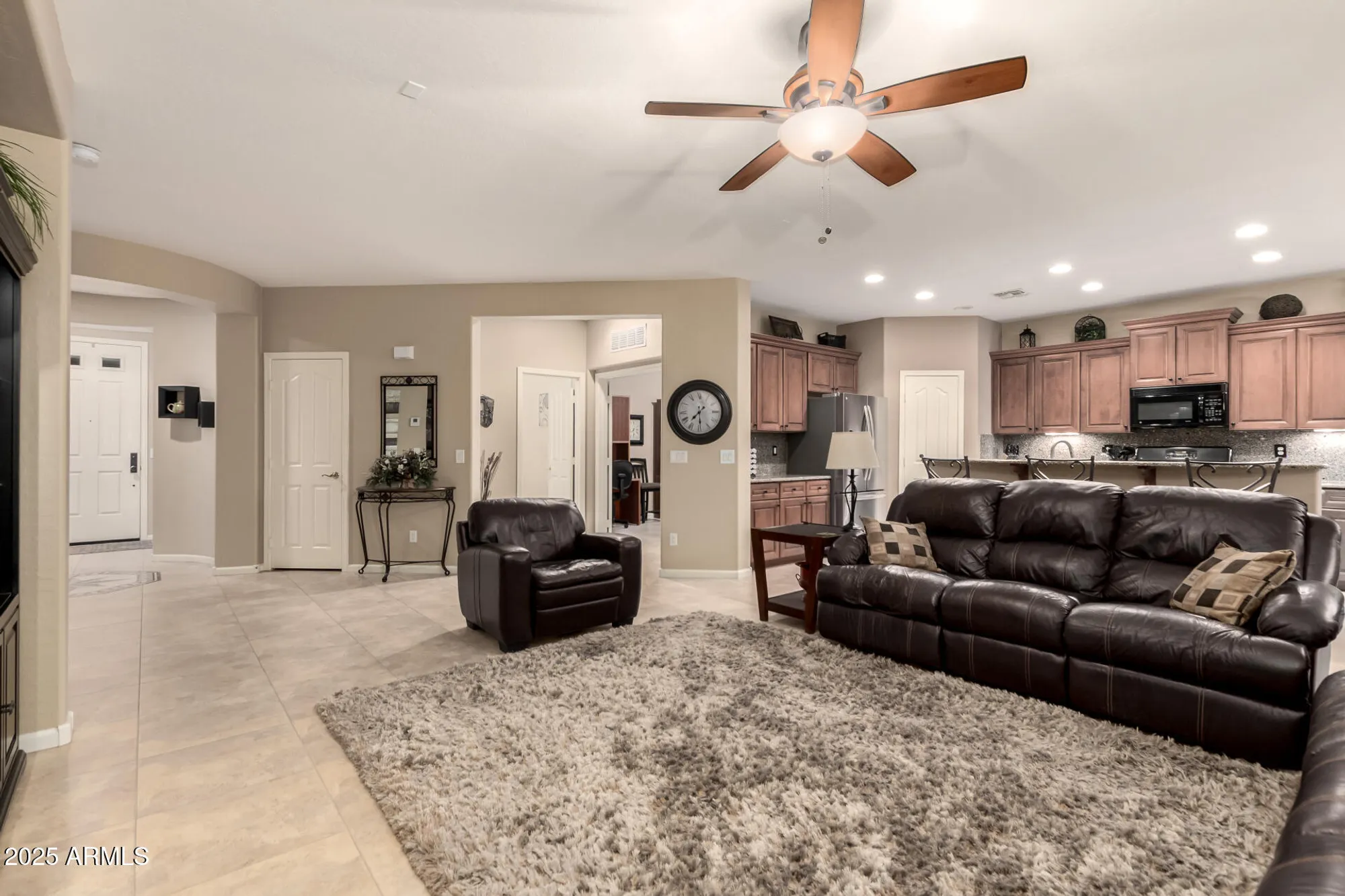 Property Slideshow image 9 of 48 | 5338 w buckskin dr, Eloy, AZ, 85131