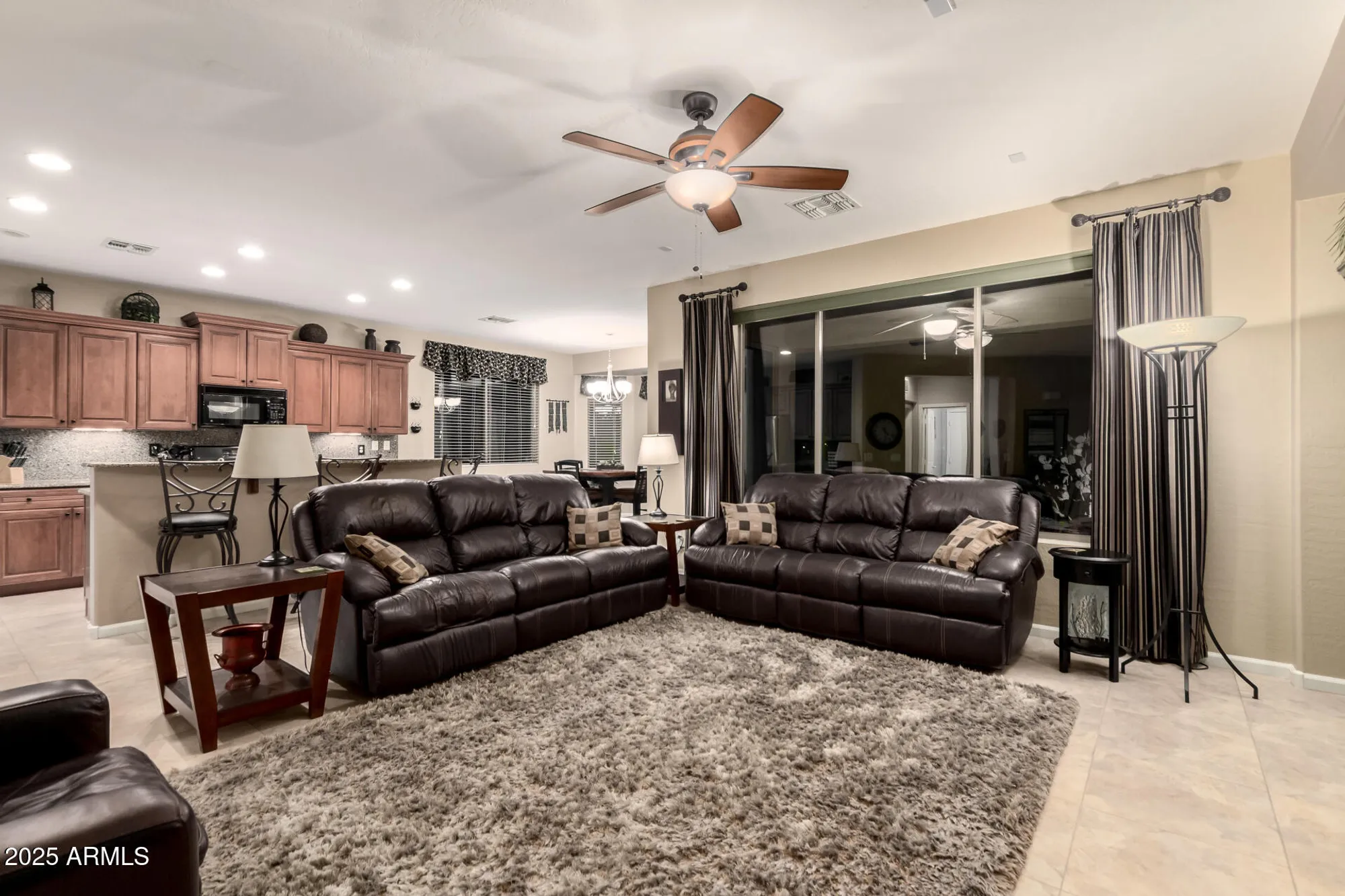 Property Slideshow image 10 of 48 | 5338 w buckskin dr, Eloy, AZ, 85131