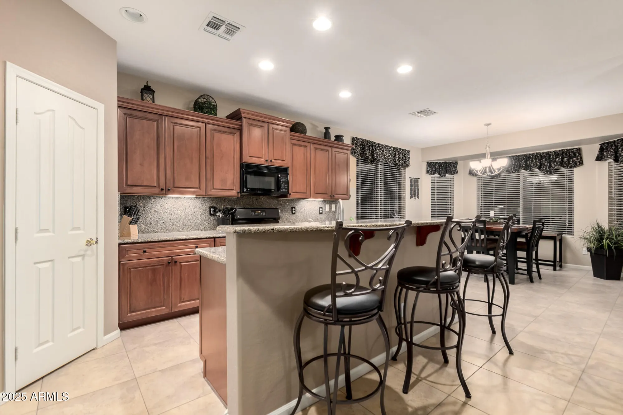 Property Slideshow image 11 of 48 | 5338 w buckskin dr, Eloy, AZ, 85131