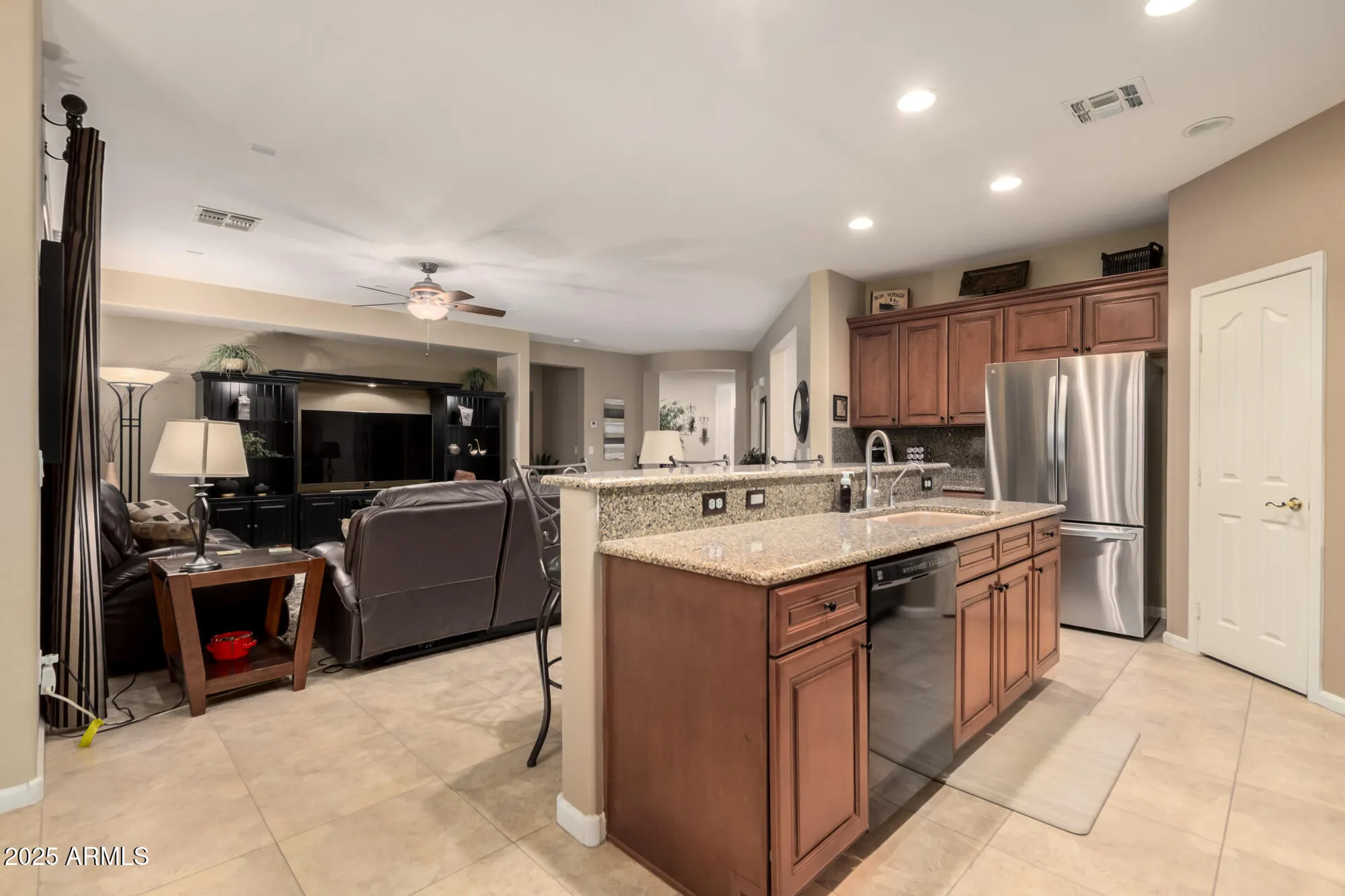 Property Slideshow image 13 of 48 | 5338 w buckskin dr, Eloy, AZ, 85131
