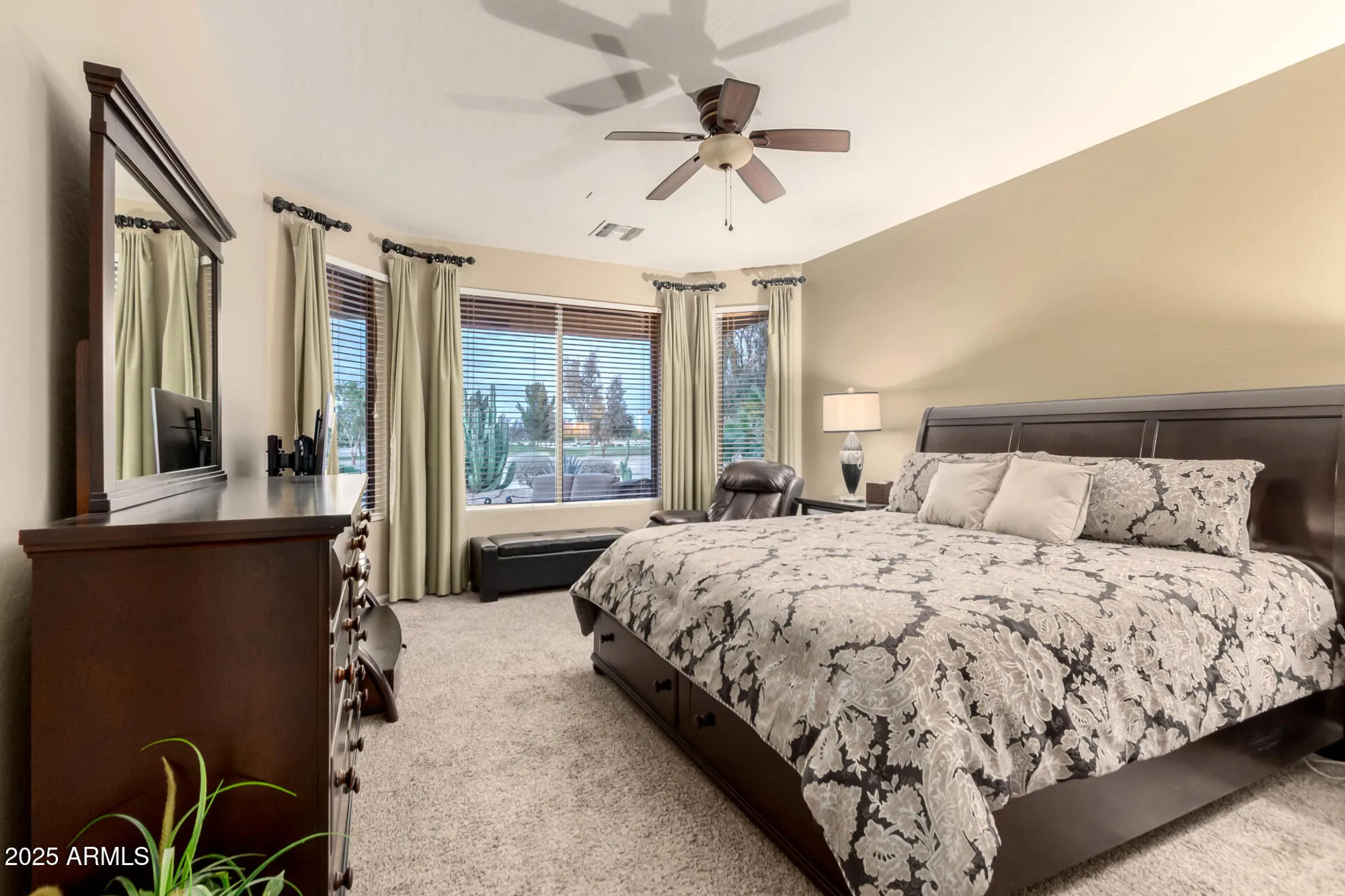 Property Slideshow image 16 of 48 | 5338 w buckskin dr, Eloy, AZ, 85131