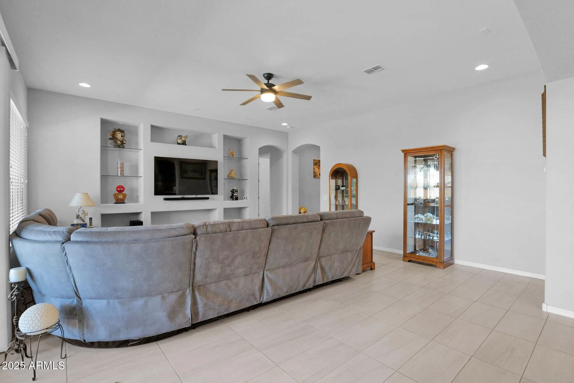 Property Slideshow image 12 of 43 | 27667 w mohawk ln, Buckeye, AZ, 85396