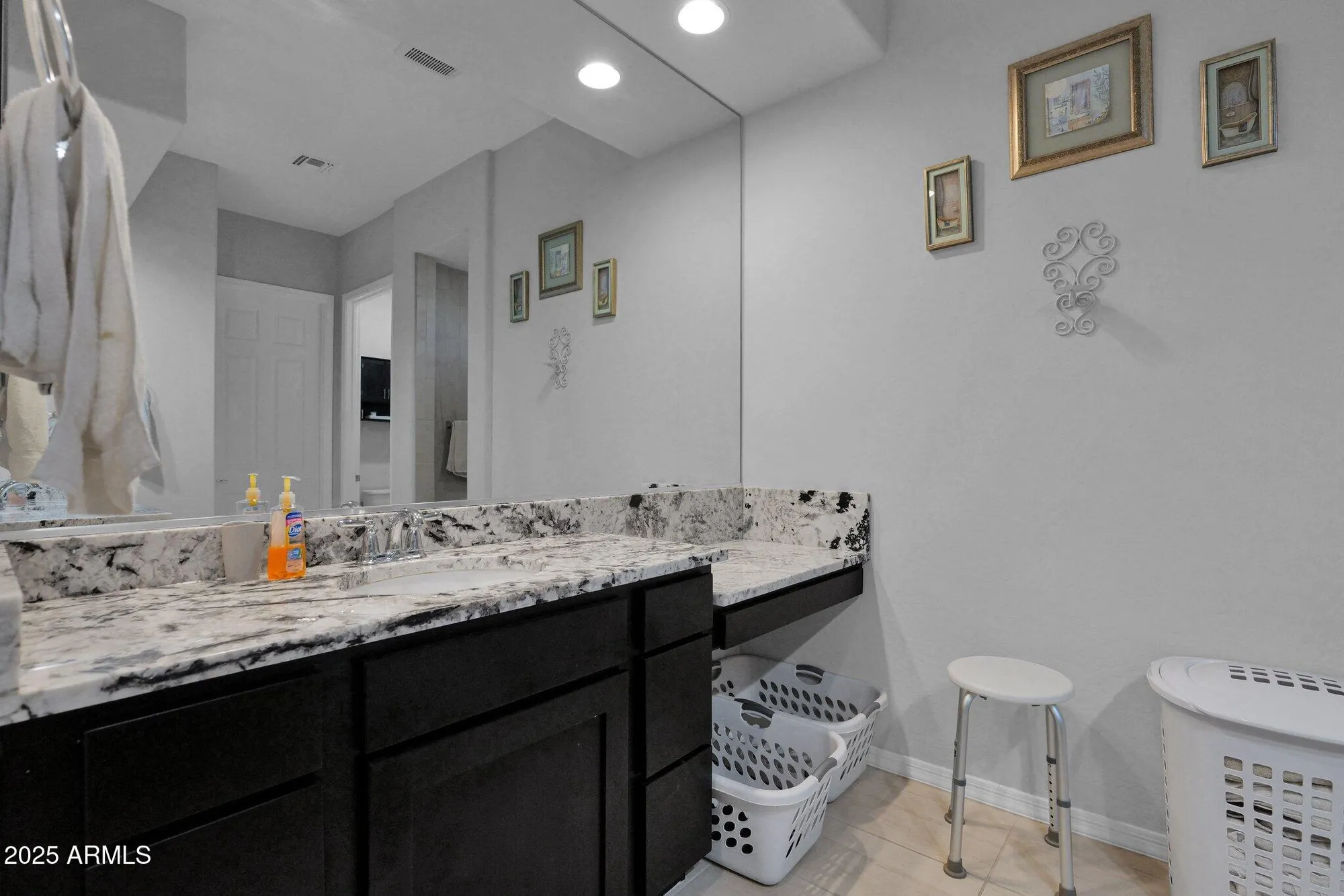 Property Slideshow image 17 of 43 | 27667 w mohawk ln, Buckeye, AZ, 85396