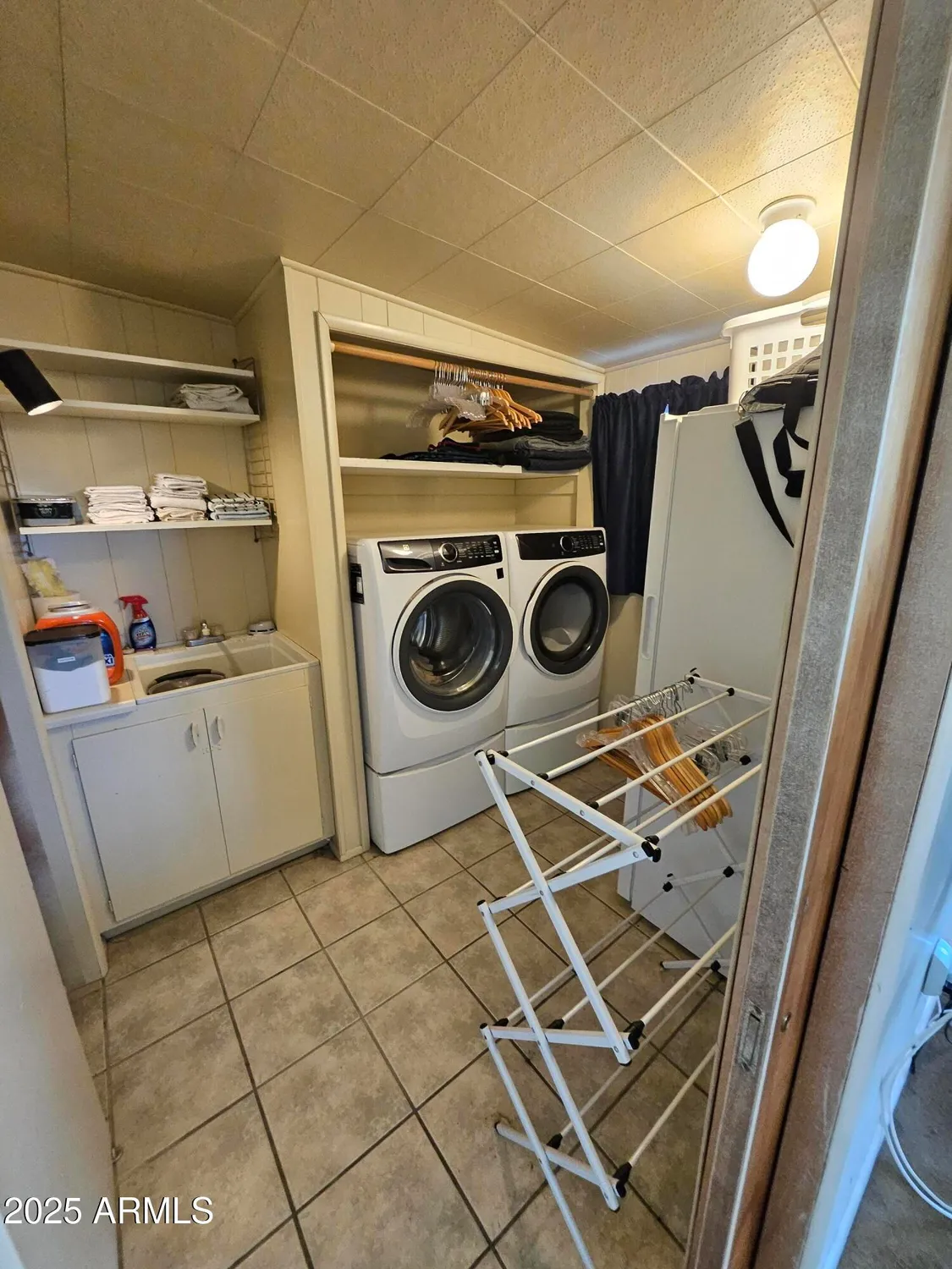 Property Slideshow image 19 of 24 | 10307 w oakmont dr, Sun City, AZ, 85351