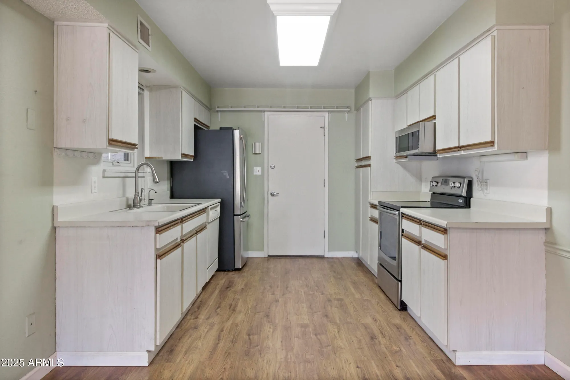 Property Slideshow image 10 of 50 | 3345 e university dr 2, Mesa, AZ, 85213