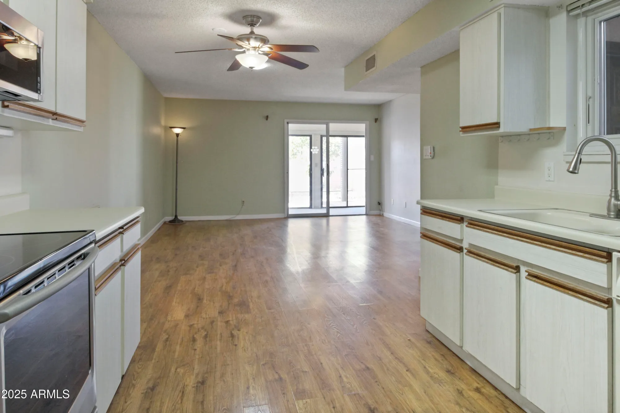 Property Slideshow image 14 of 50 | 3345 e university dr 2, Mesa, AZ, 85213