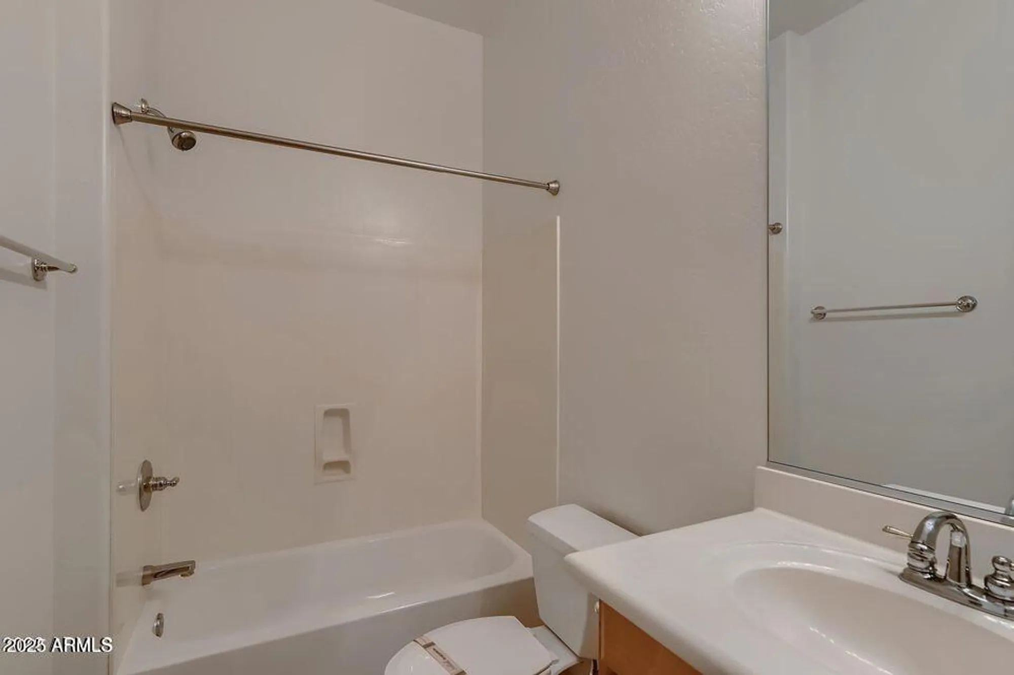 Property Slideshow image 27 of 34 | 42625 w sandpiper dr, Maricopa, AZ, 85138