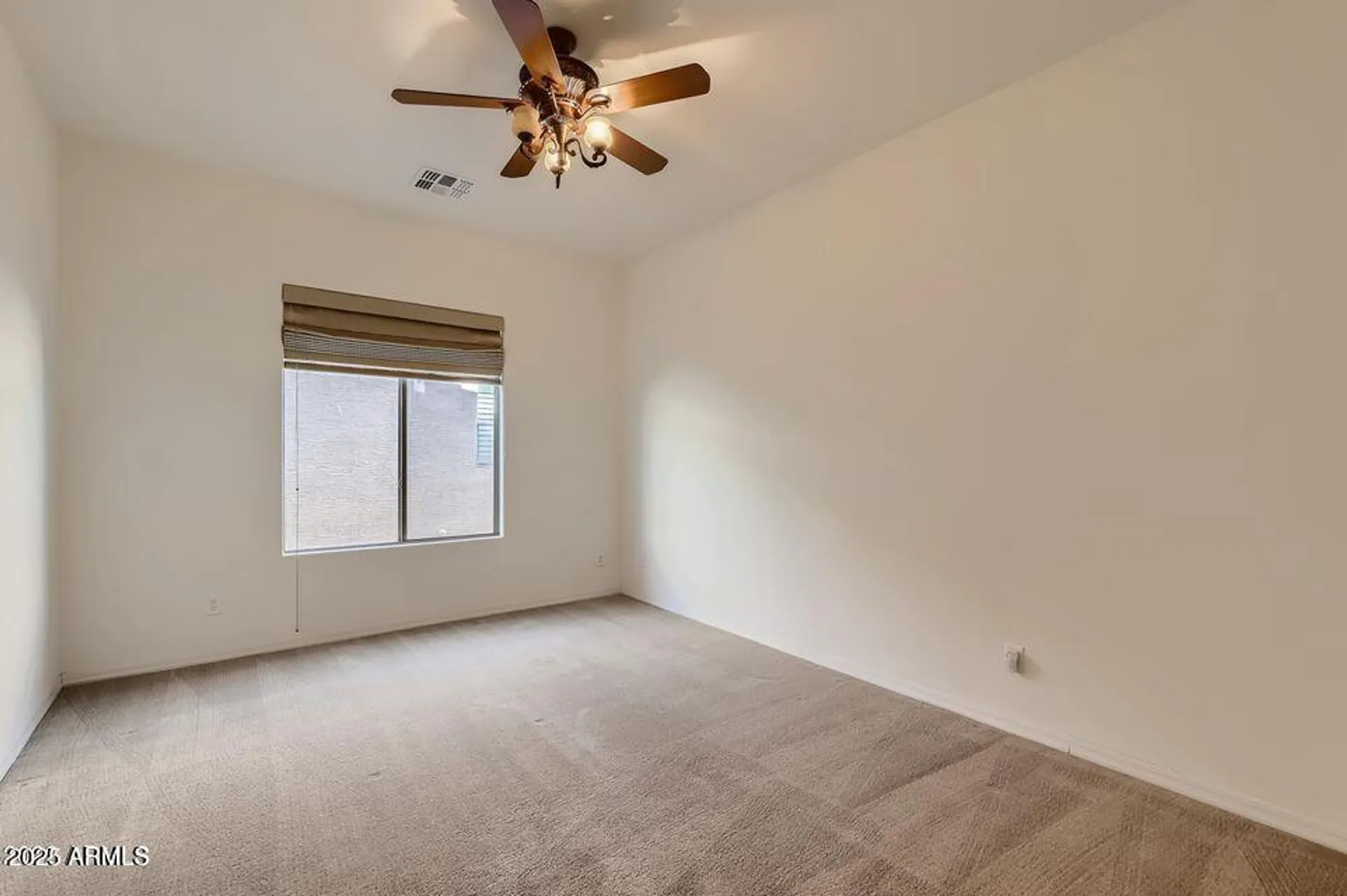 Property Slideshow image 25 of 34 | 42625 w sandpiper dr, Maricopa, AZ, 85138
