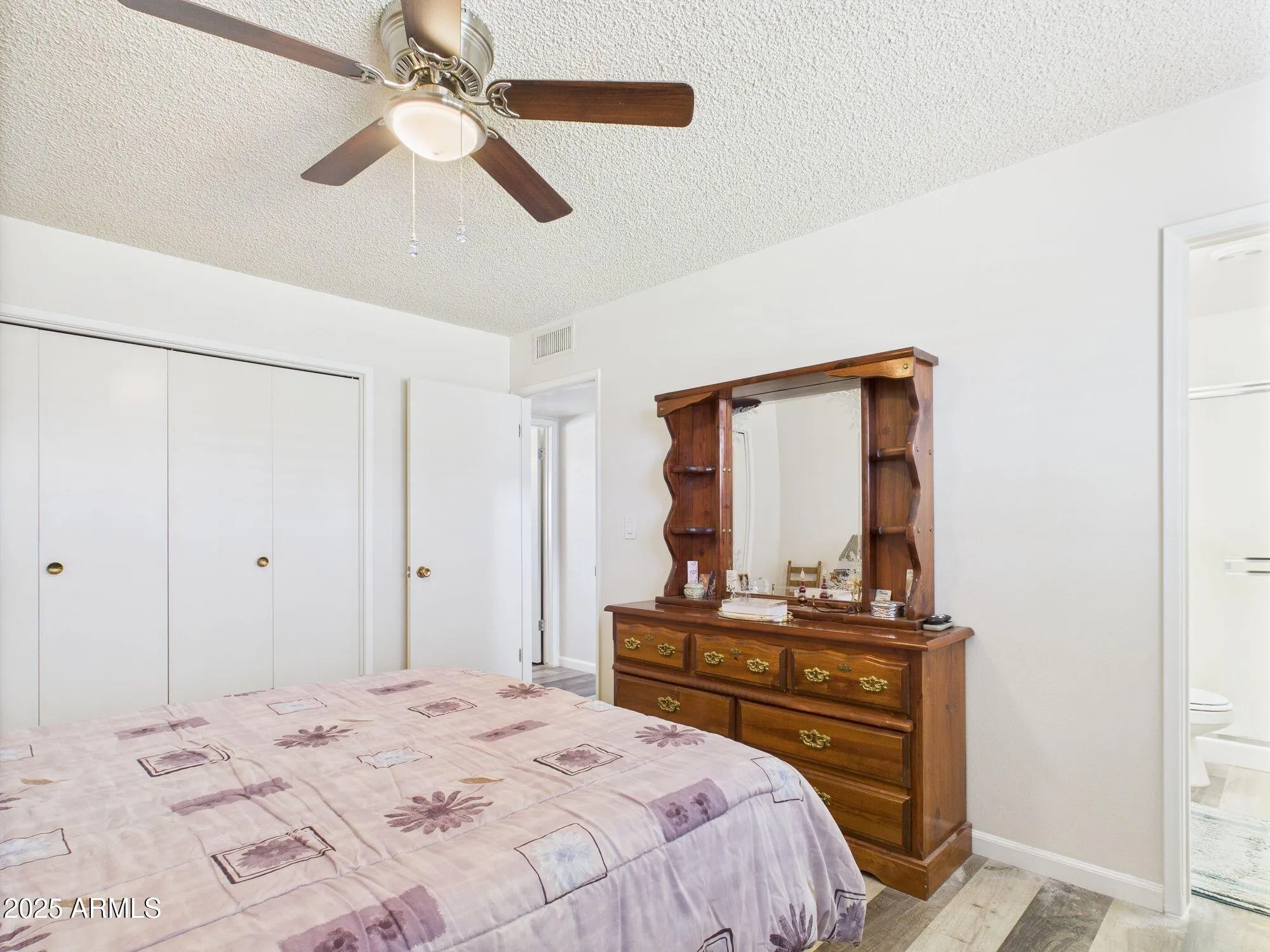 Property Slideshow image 13 of 22 | 9915 w mountain view rd, Sun City, AZ, 85351