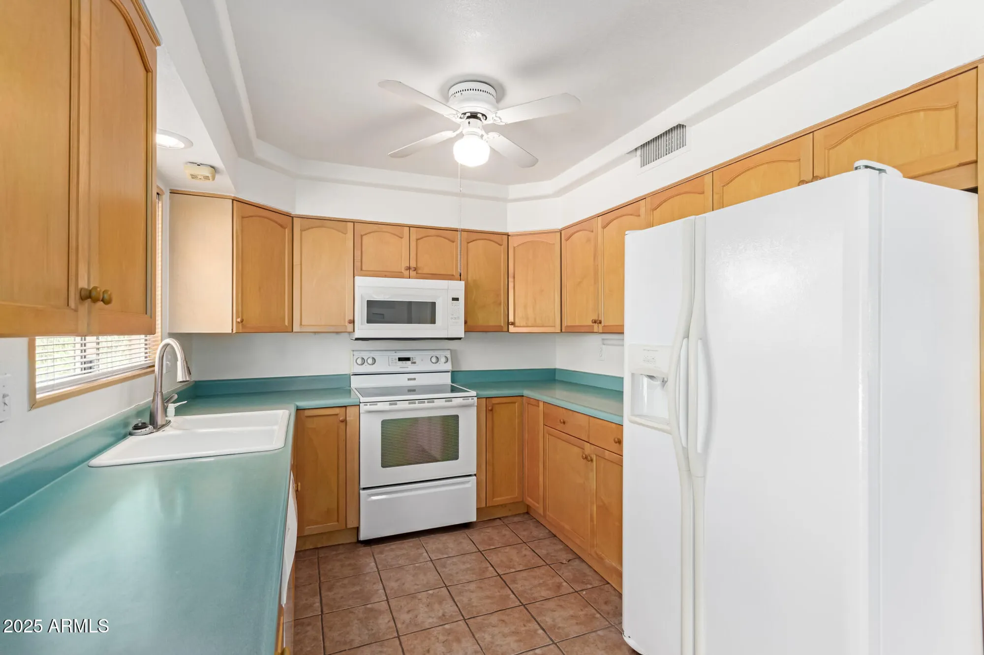 Property Slideshow image 11 of 37 | 14610 n bolivar dr, Sun City, AZ, 85351