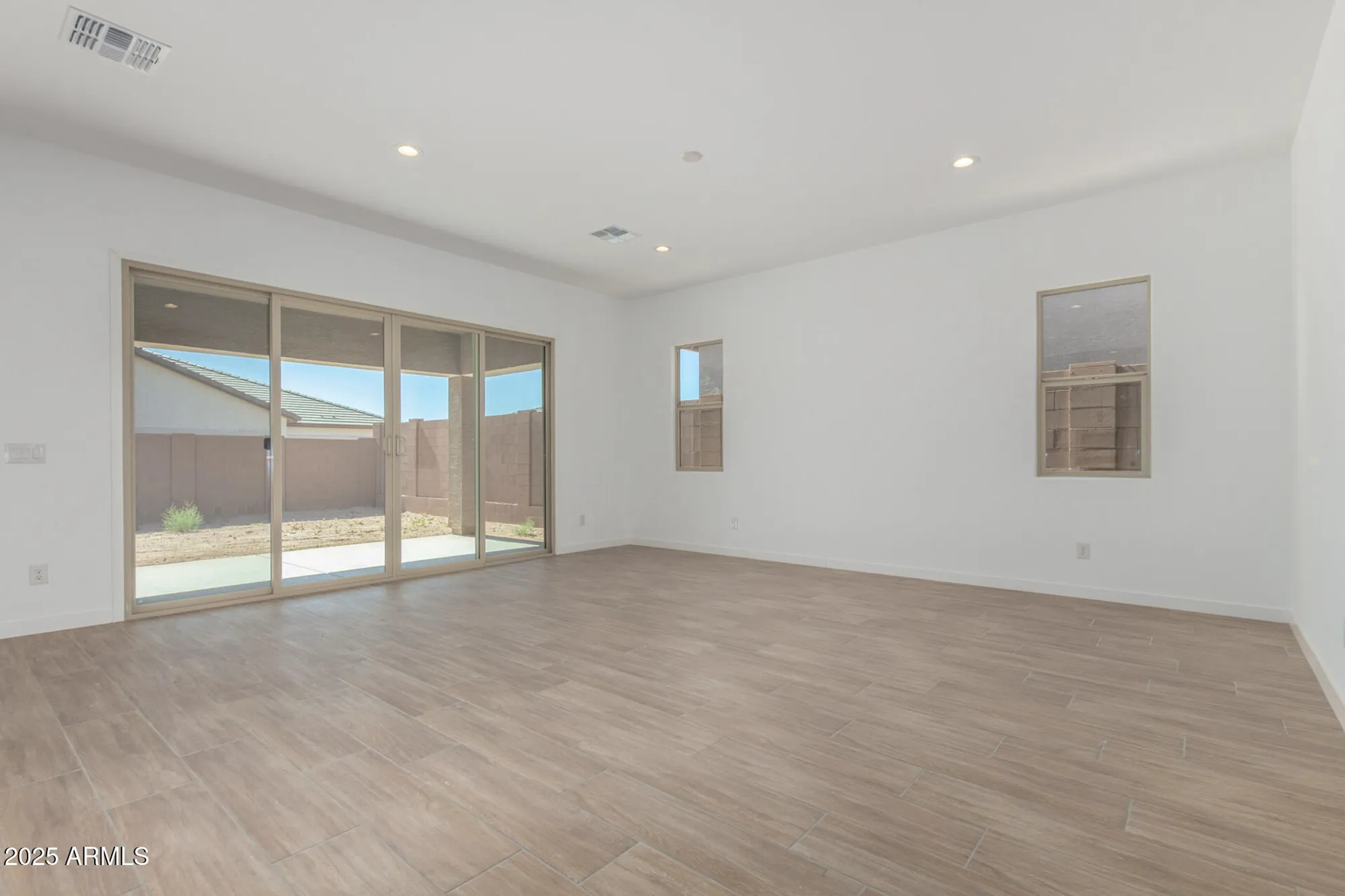 Property Slideshow image 7 of 46 | 24054 n 171st dr, Surprise, AZ, 85387