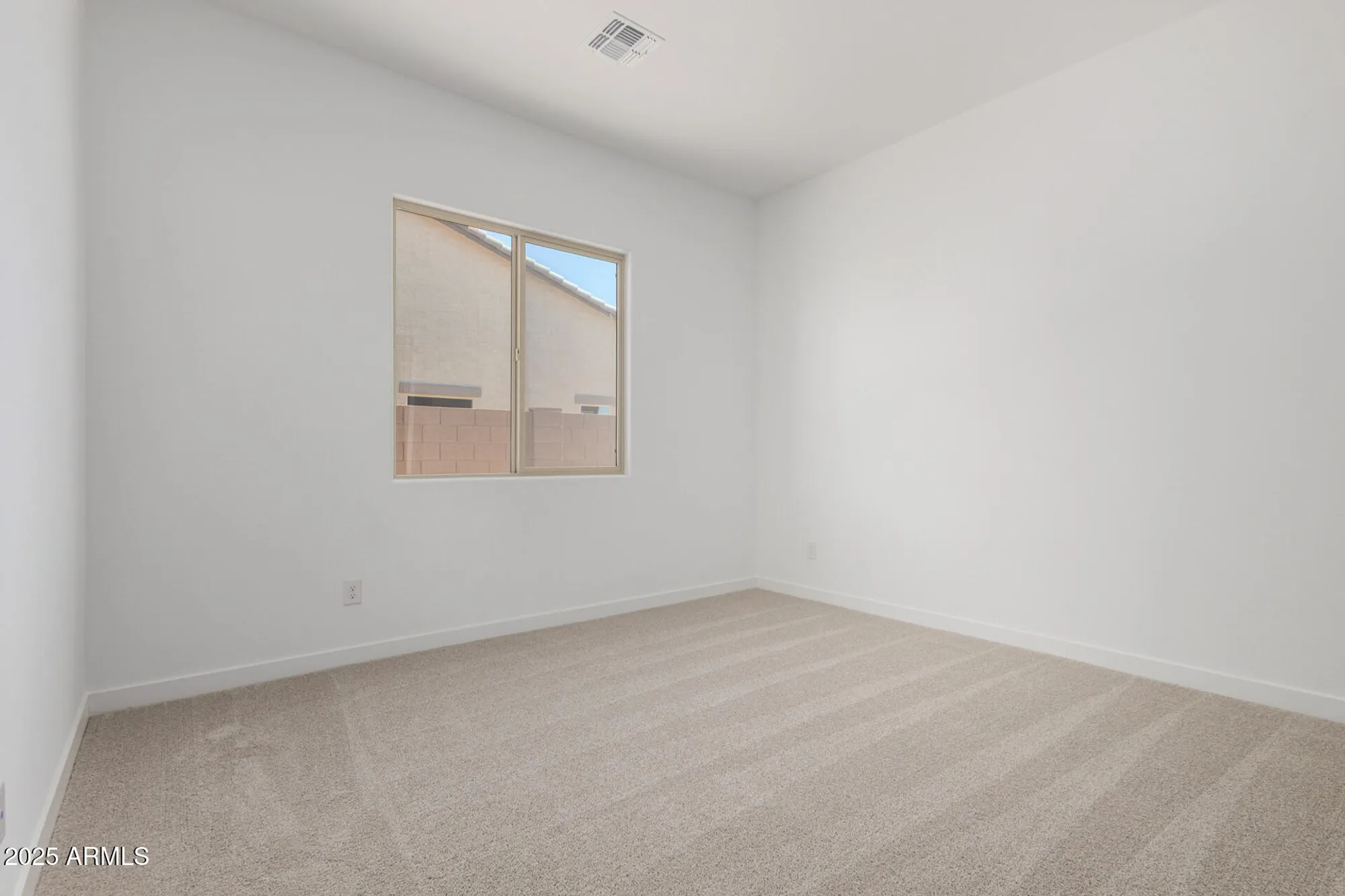 Property Slideshow image 16 of 46 | 24054 n 171st dr, Surprise, AZ, 85387