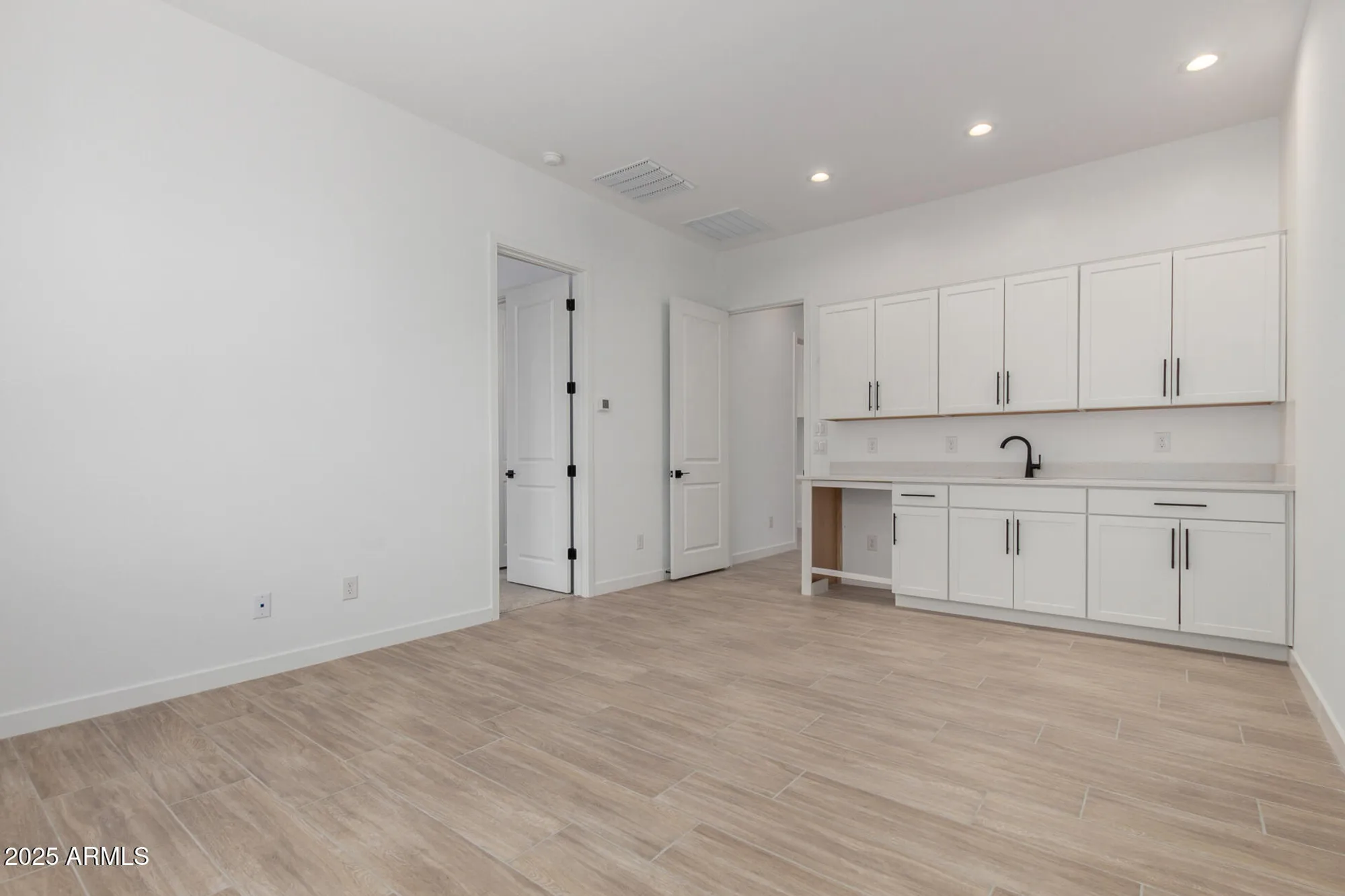 Property Slideshow image 32 of 46 | 24054 n 171st dr, Surprise, AZ, 85387