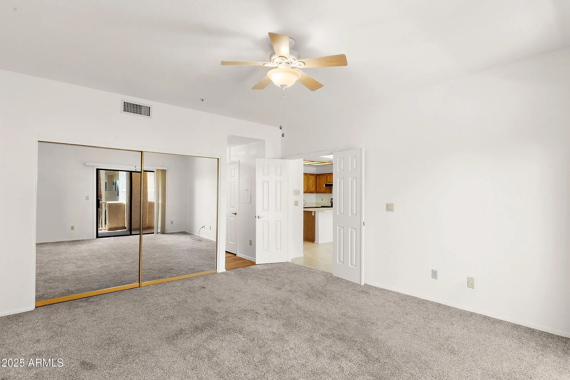Property Slideshow image 12 of 26 | 19400 n westbrook pkwy unit 220, Peoria, AZ, 85382