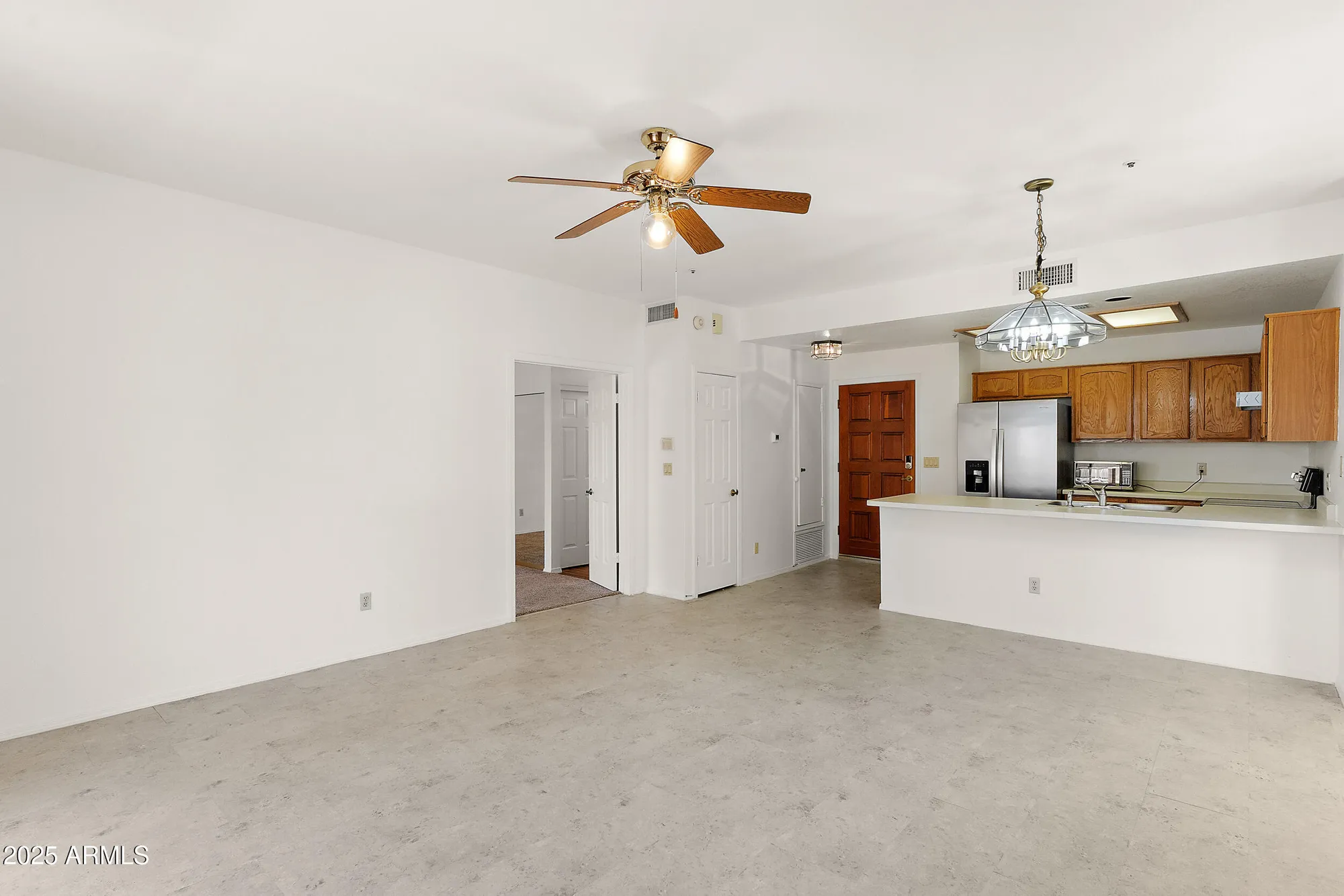 Property Slideshow image 23 of 26 | 19400 n westbrook pkwy unit 220, Peoria, AZ, 85382