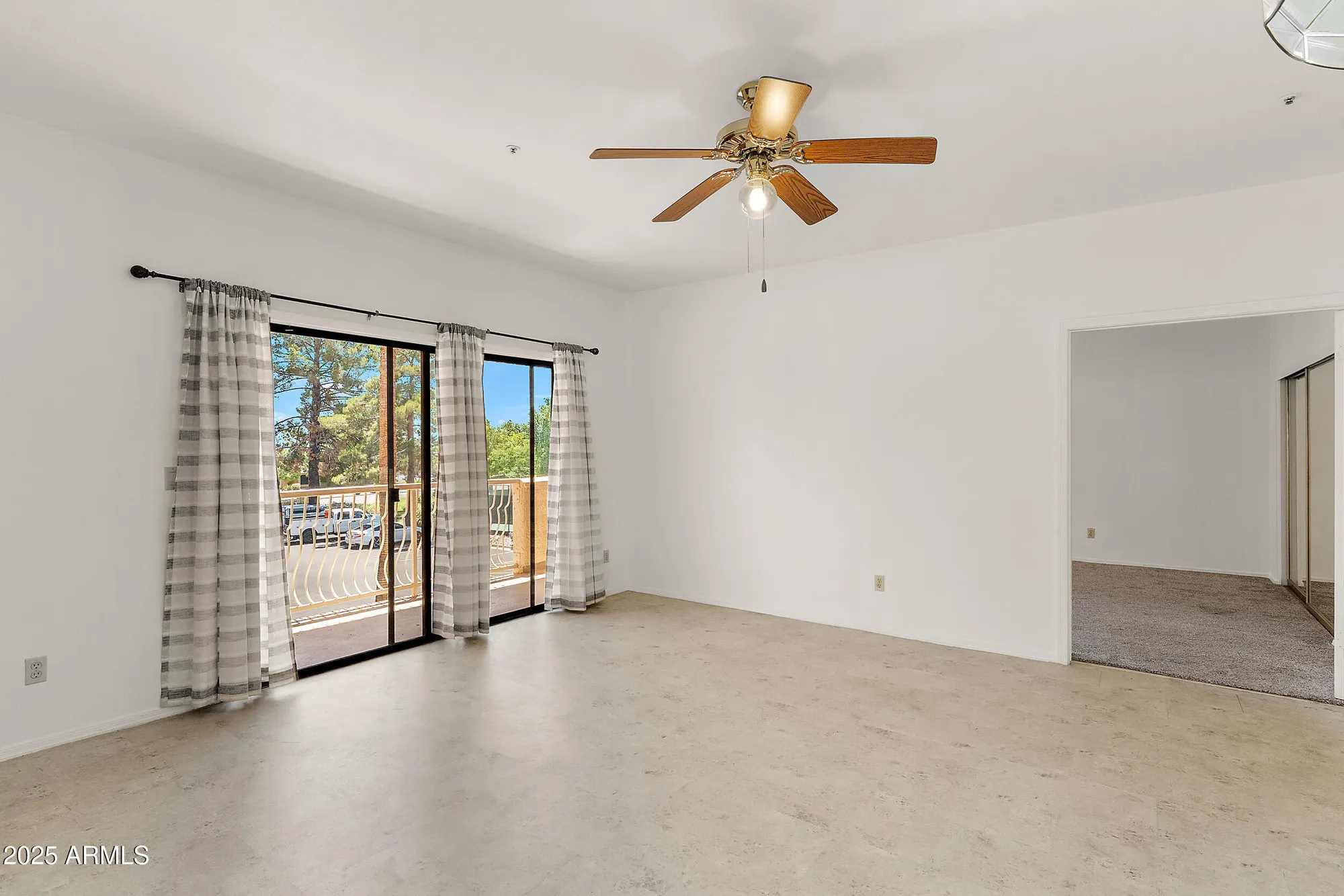 Property Slideshow image 6 of 26 | 19400 n westbrook pkwy unit 220, Peoria, AZ, 85382