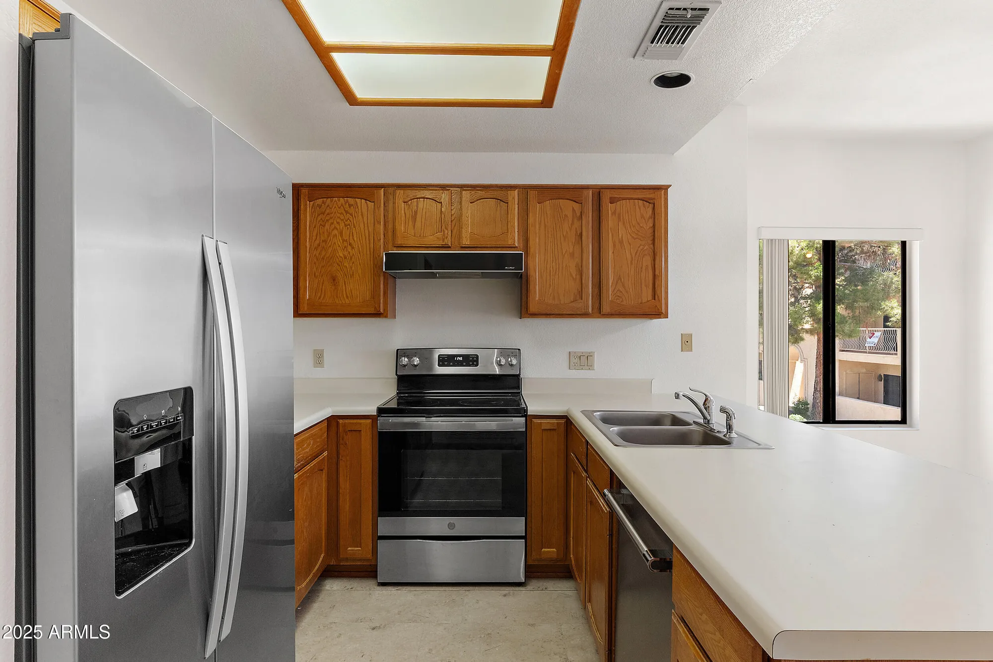 Property Slideshow image 10 of 26 | 19400 n westbrook pkwy unit 220, Peoria, AZ, 85382