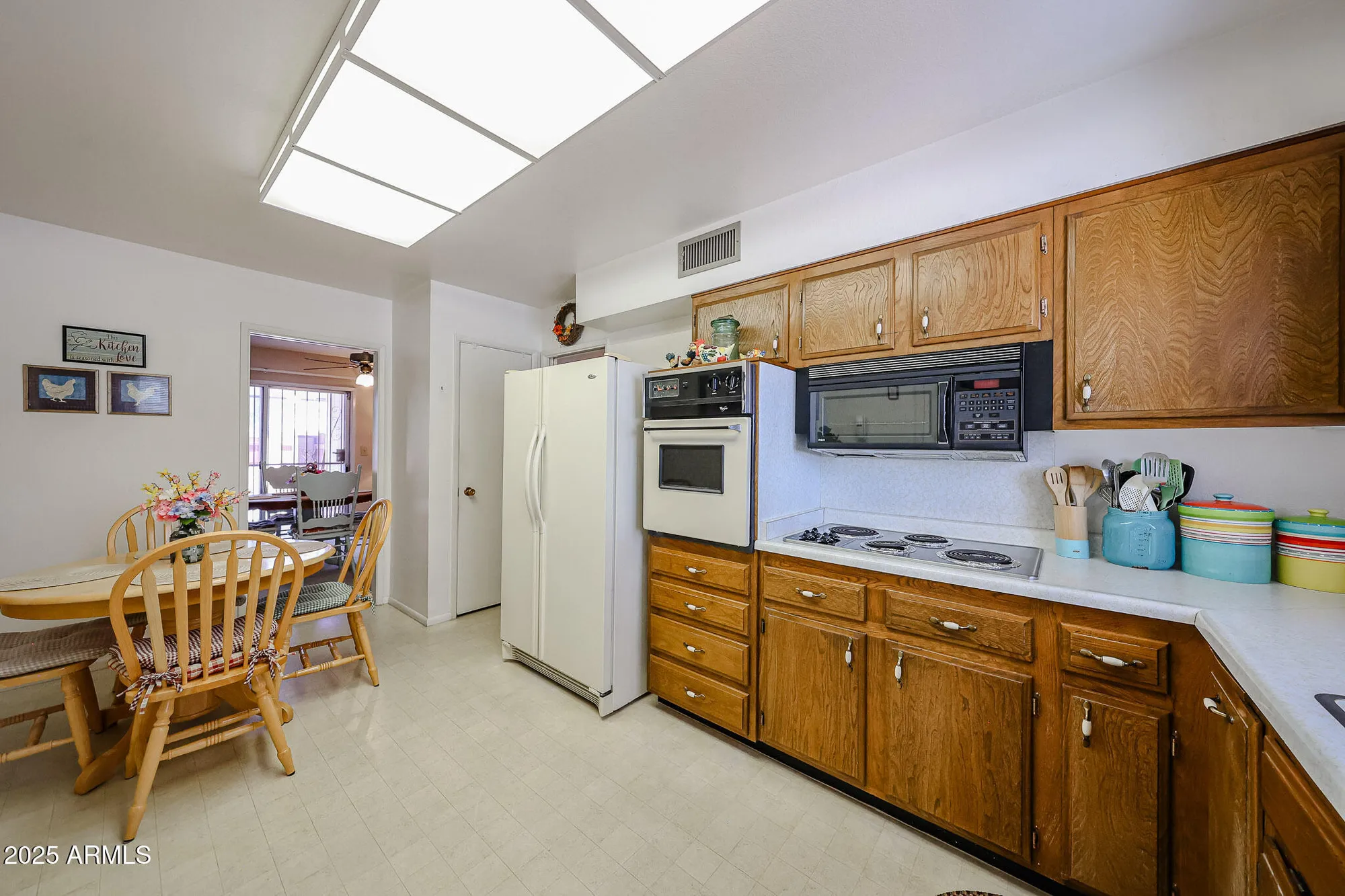 Property Slideshow image 1 of 44 | 14202 n purple sage ct, Sun City, AZ, 85351