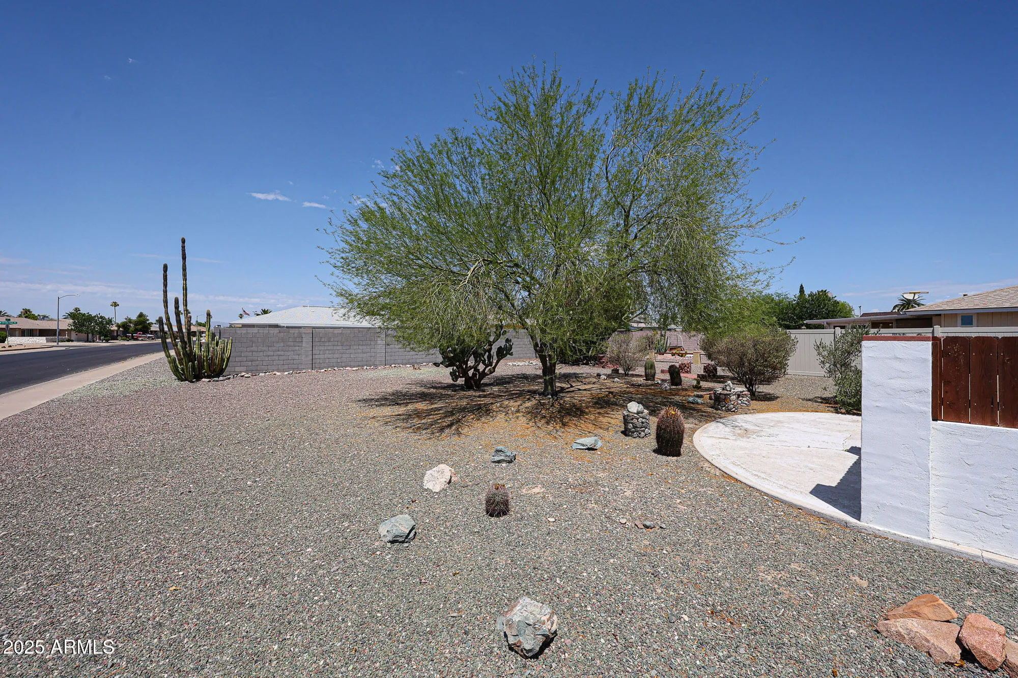 Property Slideshow image 32 of 44 | 14202 n purple sage ct, Sun City, AZ, 85351